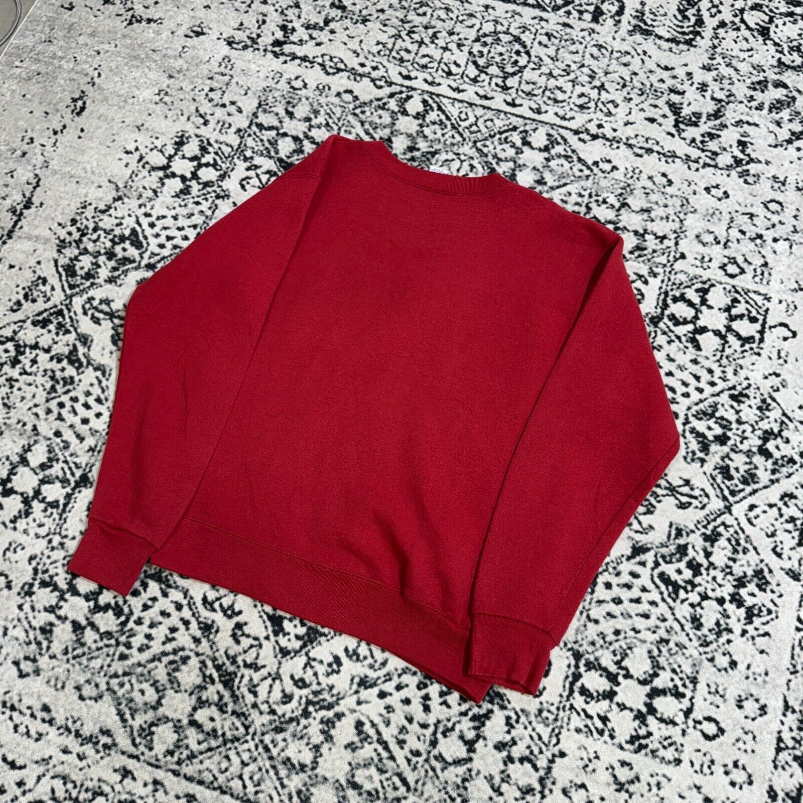 Vintage Vintage Unisex Red White Cotton Crewneck Size L Made in USA Size US L / EU 52-54 / 3 - 12 Thumbnail