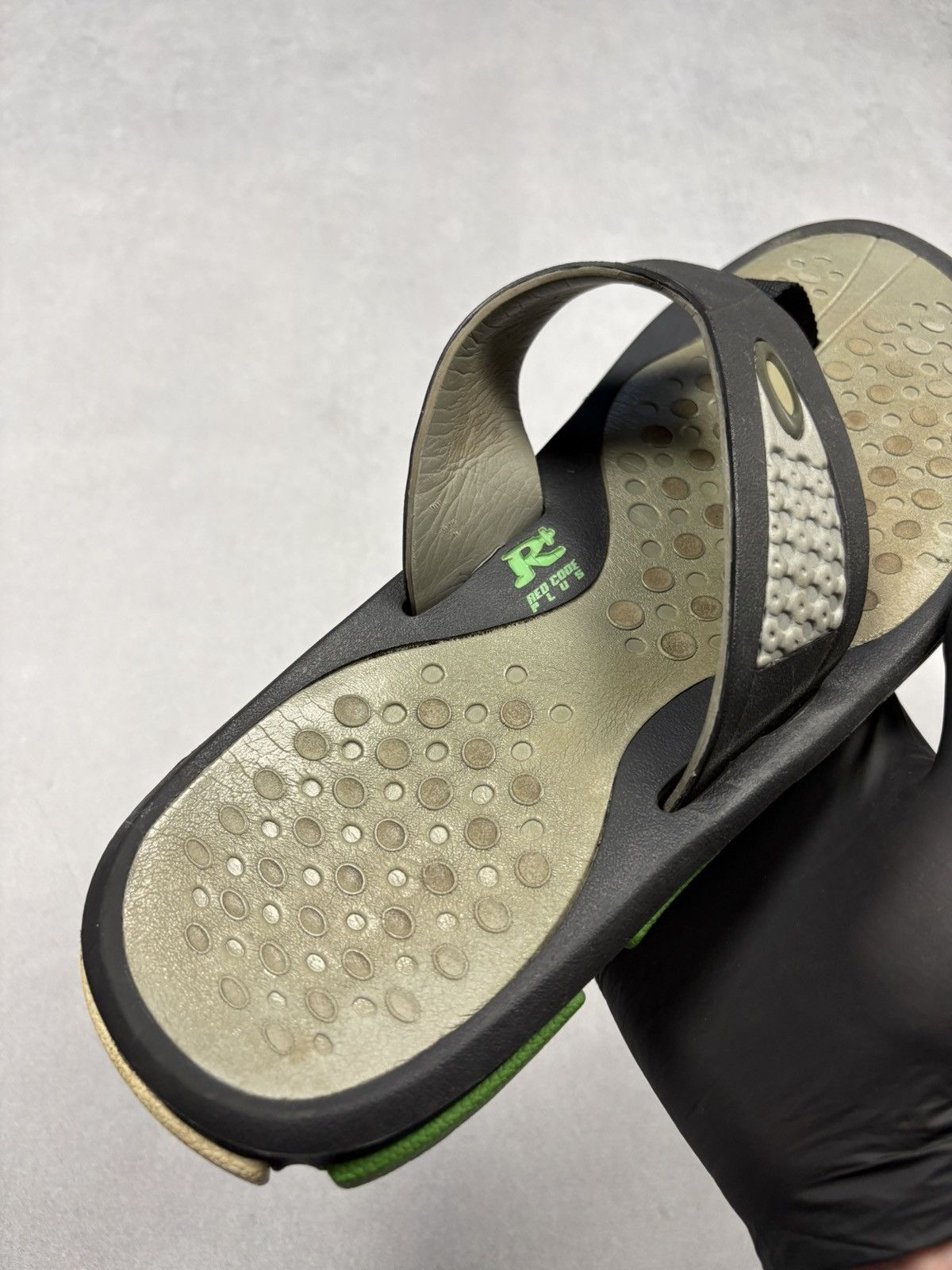 Oakley Oakley Red Code Flip Flops US 11 Black Sport Beach Thong Size US 11 / EU 44 - 12 Thumbnail