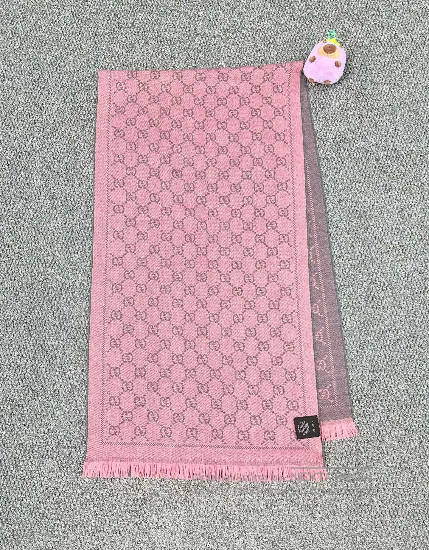 Gucci Guicci Gray-pink double-sided full print logo fringed wool Size ONE SIZE - 2 Thumbnail
