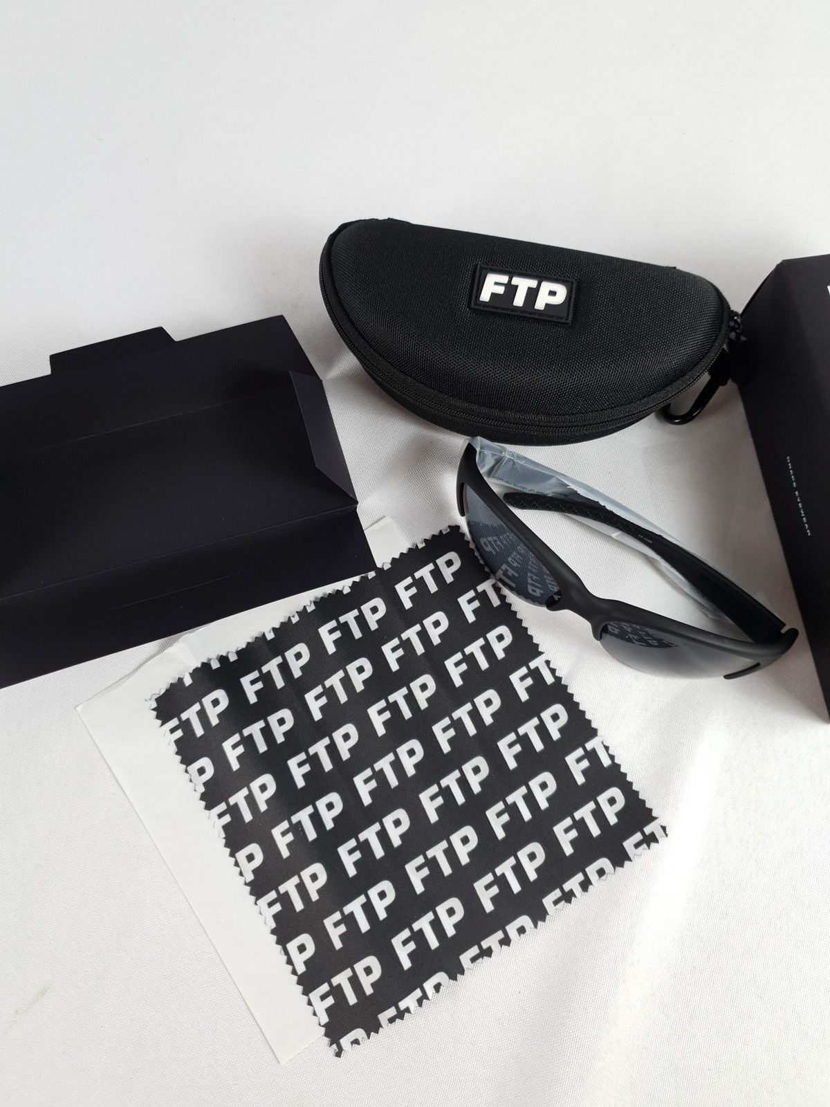 Crap Eyewear × Fuck The Population FTP x Crap Eyewear “The FTP Sport” Sunglasses (2023) Size ONE SIZE - 3 Thumbnail