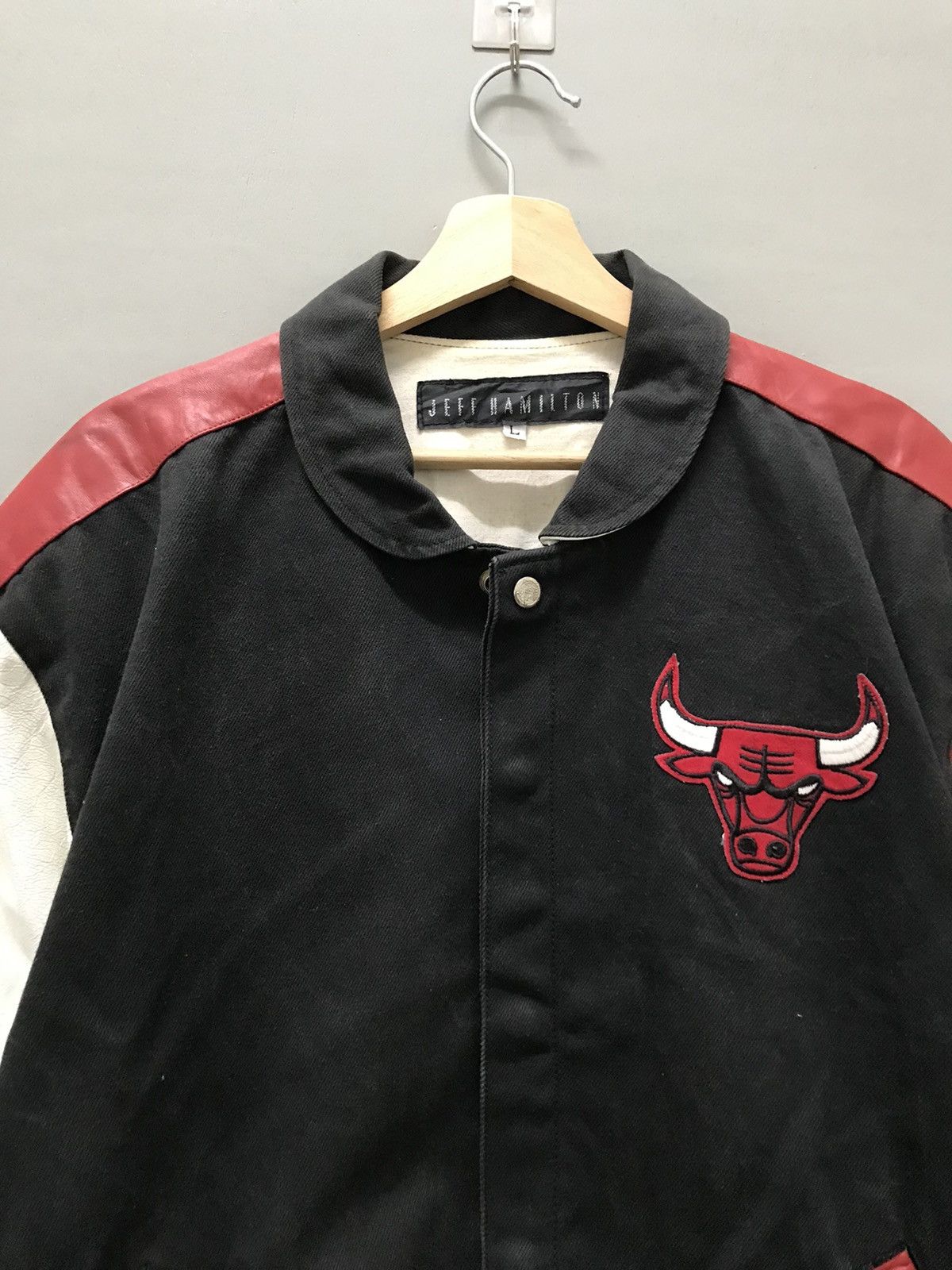 Jeff Hamilton × NBA × Vintage Vintage 90s Jeff Hamilton Chicago Bulls NBA Jacket Size US L / EU 52-54 / 3 - 7 Thumbnail