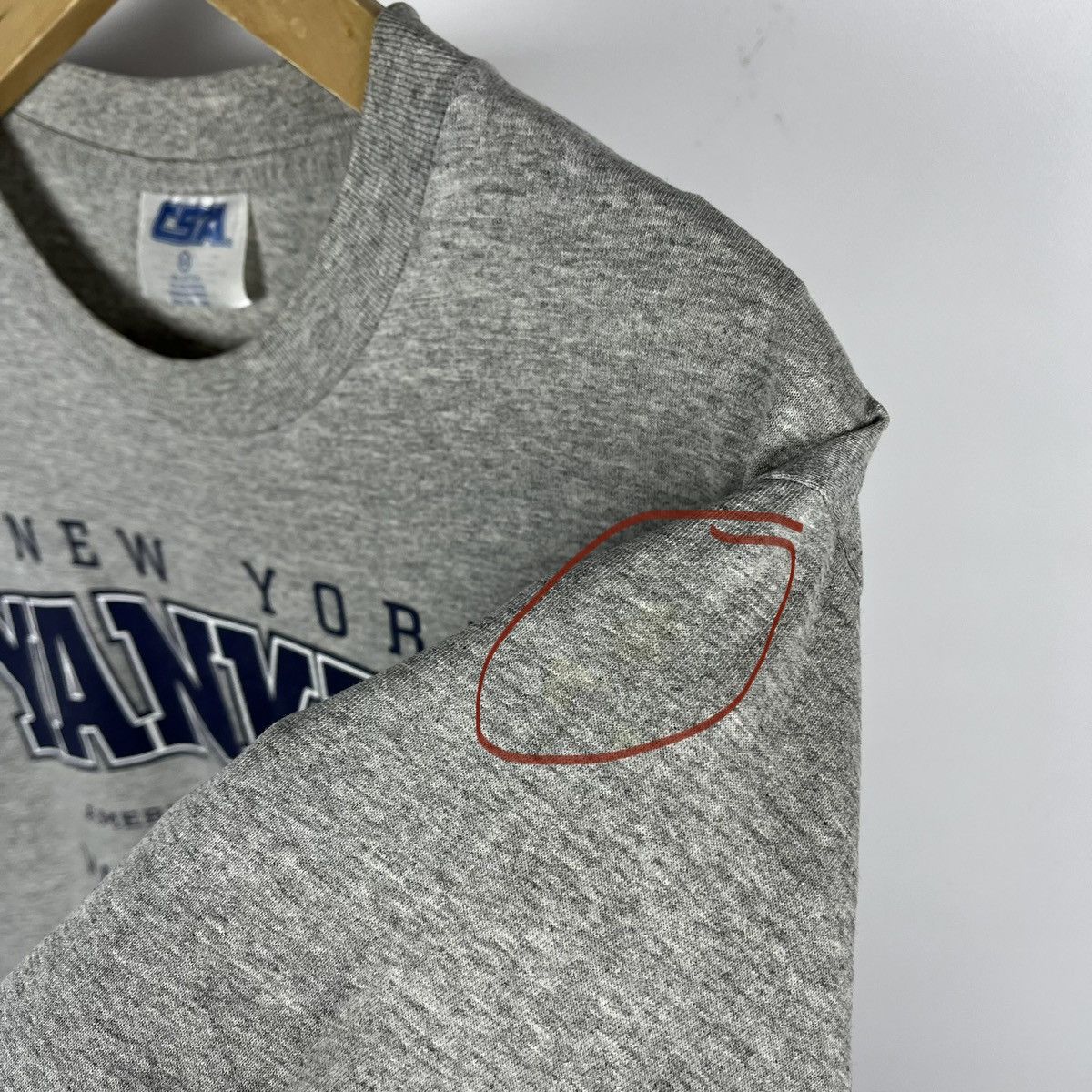 MLB Vintage New York Yankees MLB big logo y2k tee 2001 Size US M / EU 48-50 / 2 - 9 Thumbnail
