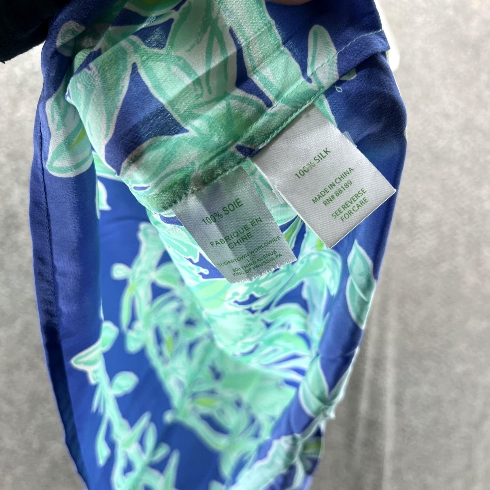 Lilly Pulitzer Lilly Pulitzer Blouse Womens XXS Blue Green Floral Silk Sleeveless V Neck Top Size XXS / US 00 / IT 34 - 7 Thumbnail