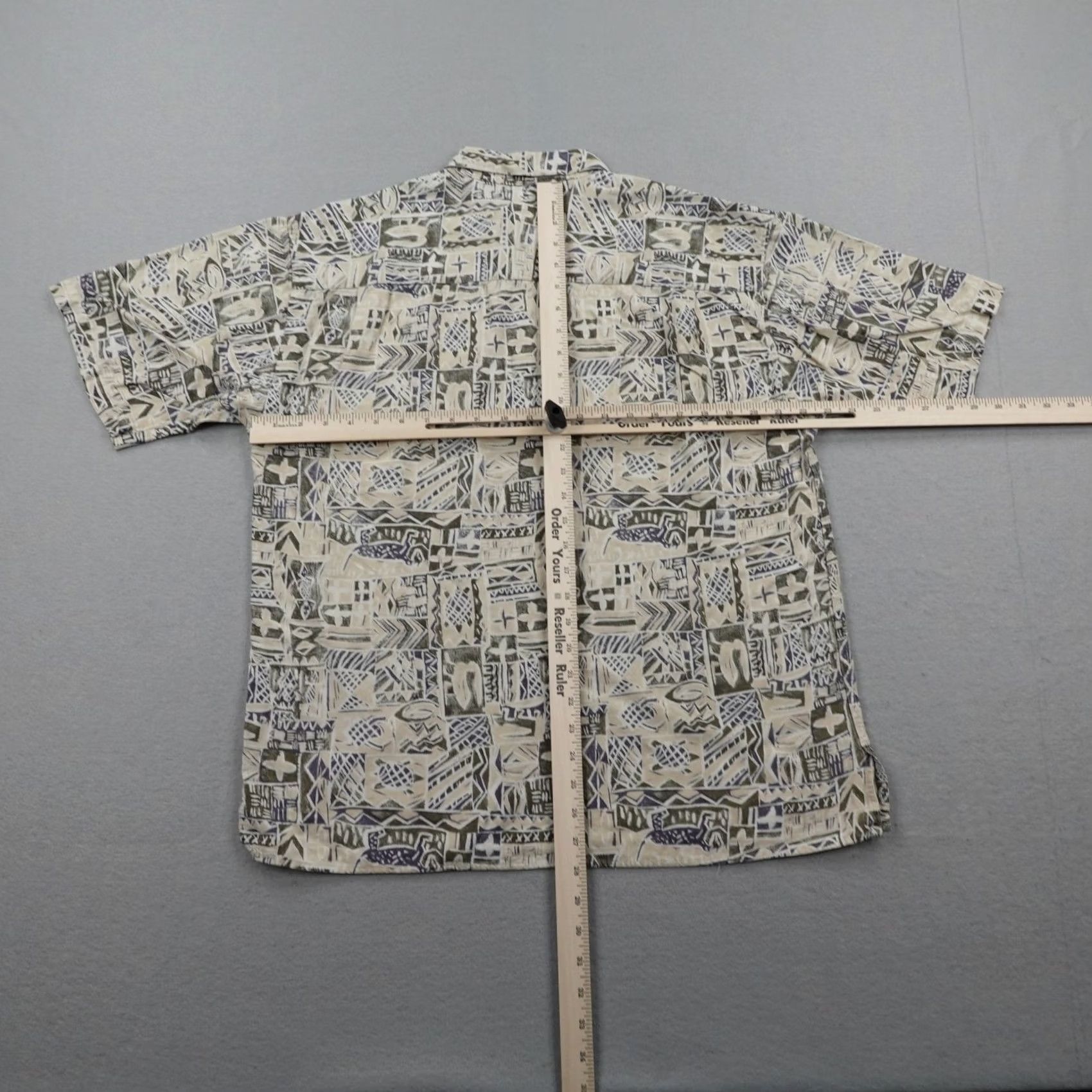 Guess VINTAGE GUESS Shirt Men Large Tan Abstract Tribal Hawaiian Aloha Linen Blend 90s Beach Casual Button-Up Short Sleeve Gecko Beige Mens Size US L / EU 52-54 / 3 - 4 Thumbnail