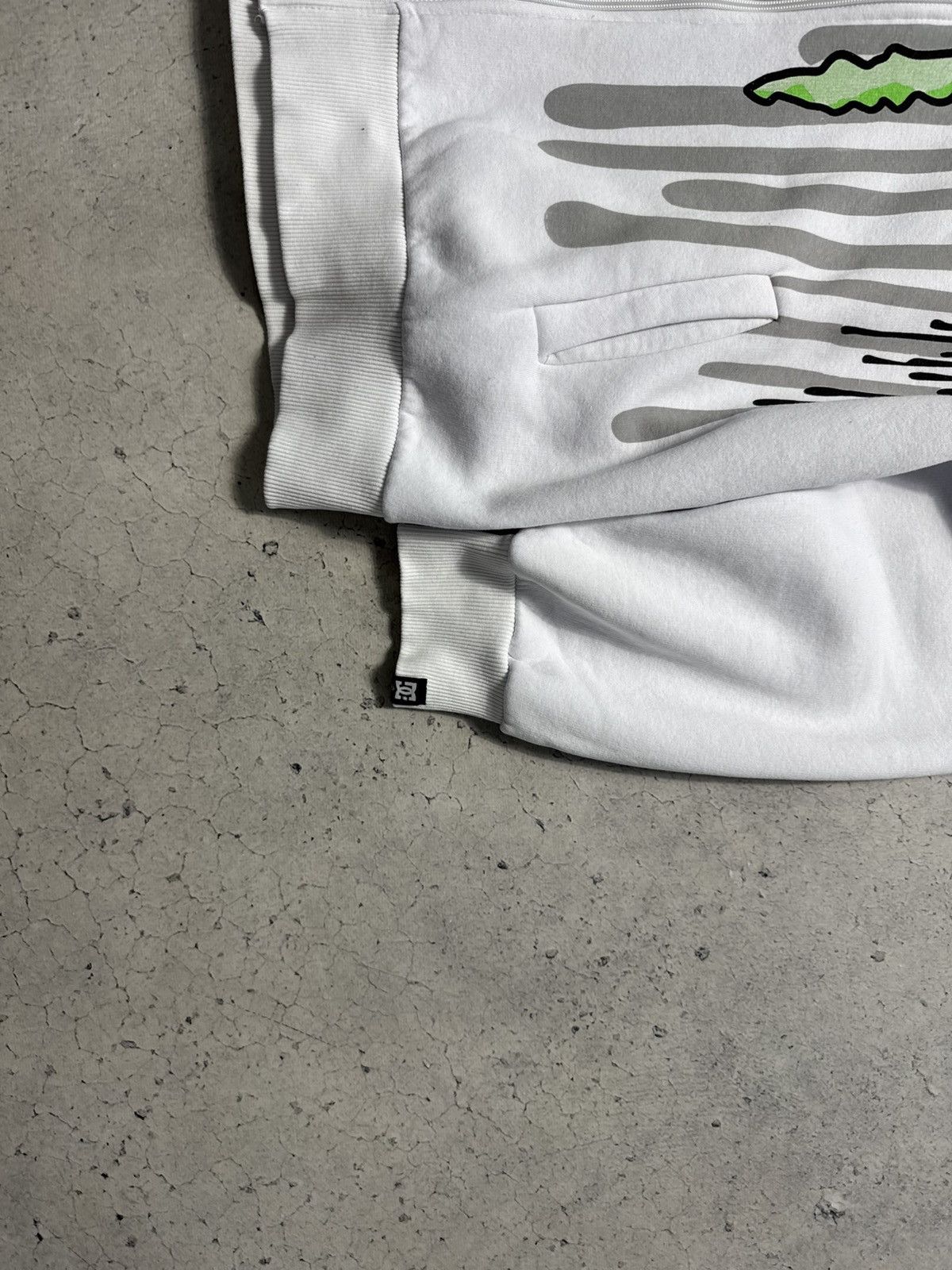 Vintage DC Shoes Monster Racing Full Zip Hoodie White Pirelli Size US XL / EU 56 / 4 - 3 Thumbnail
