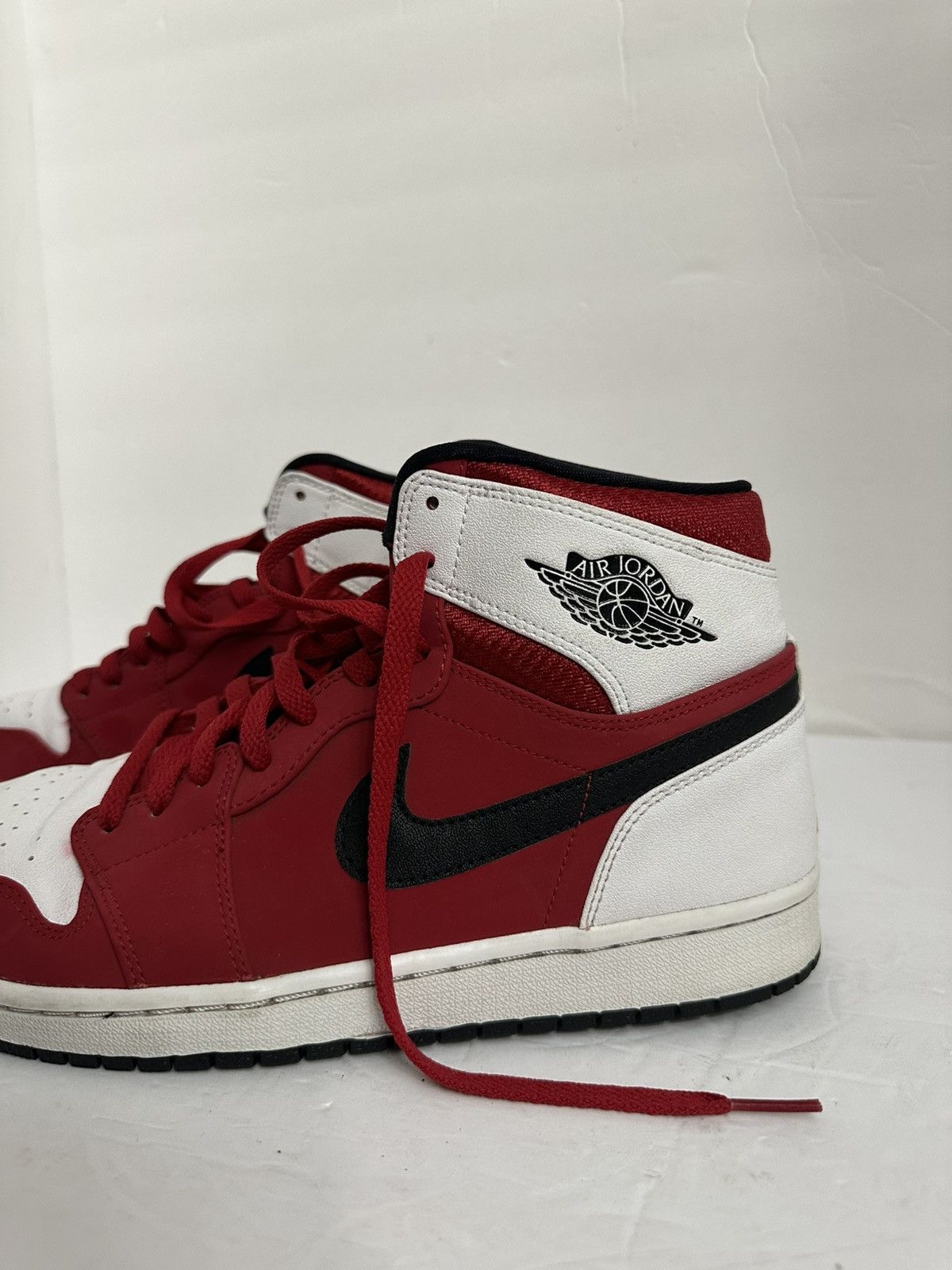 Nike Air Jordan 1 Retro Mid Size US 10.5 / EU 43-44 - 7 Thumbnail