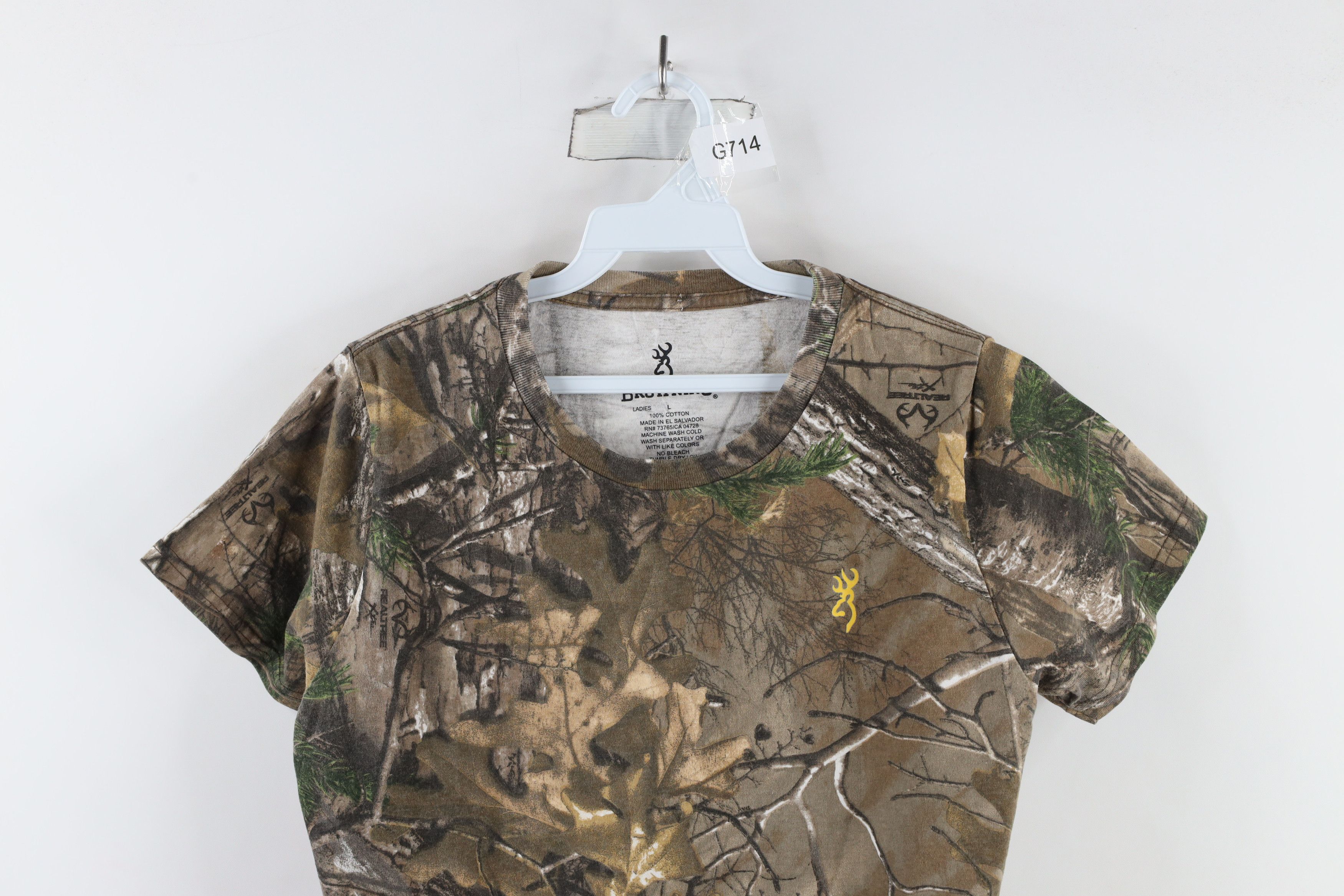 Vintage Vintage Streetwear Realtree Camouflage Short Sleeve T-Shirt Size L / US 10 / IT 46 - 2 Thumbnail