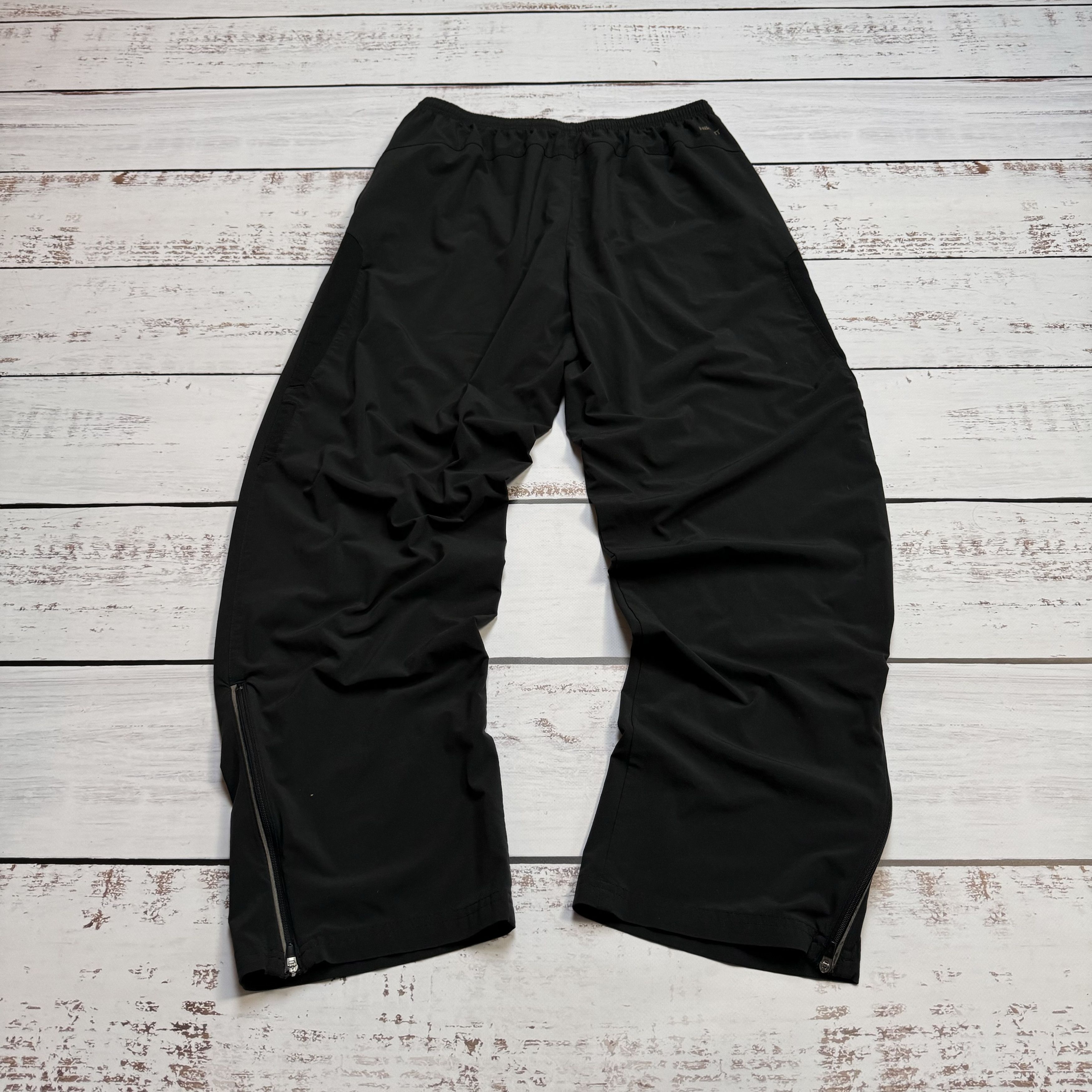 Nike × Vintage NIKE NYLON VINTAGE REFLECTIVE SWOOSH DRILL PANTS Y2K Size US 32 / EU 48 - 11 Thumbnail
