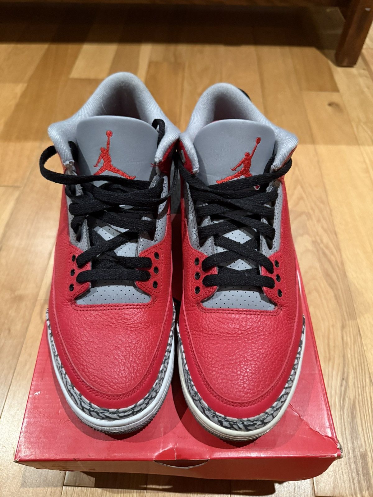 Jordan Brand fire red 3 Size US 10 / EU 43 - 3 Thumbnail