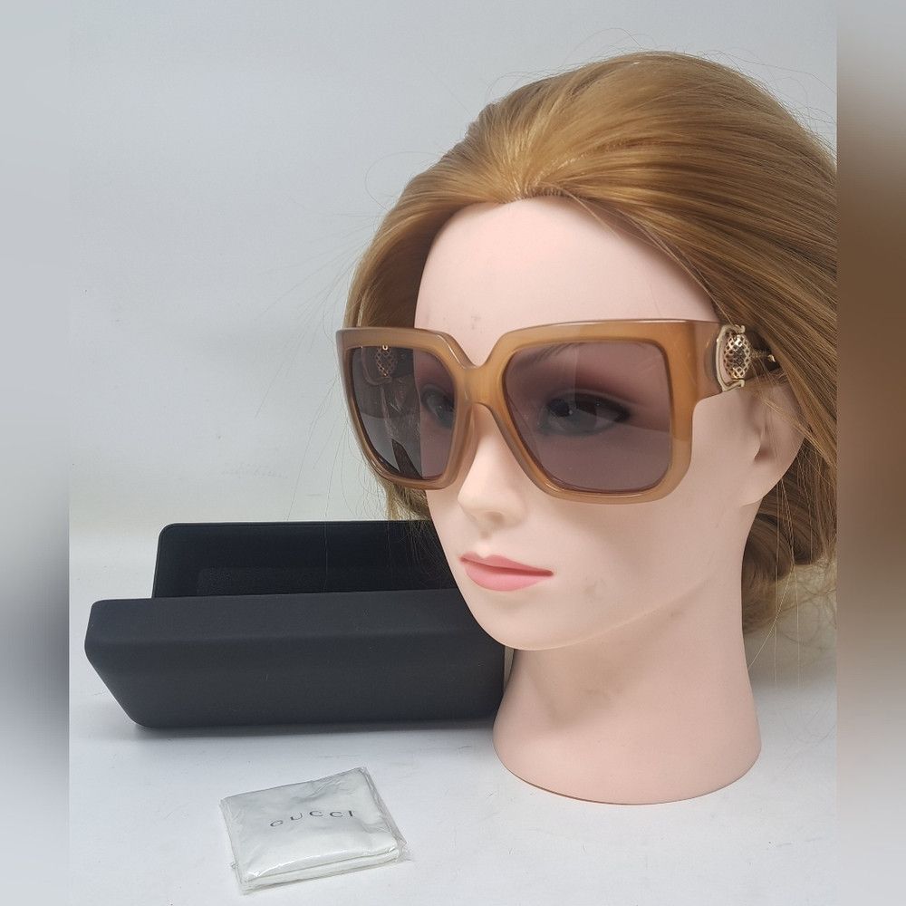 Gucci NWT Gucci Women's Sunglasses Horsebit Oversized Square GG37 Size ONE SIZE - 1 Thumbnail