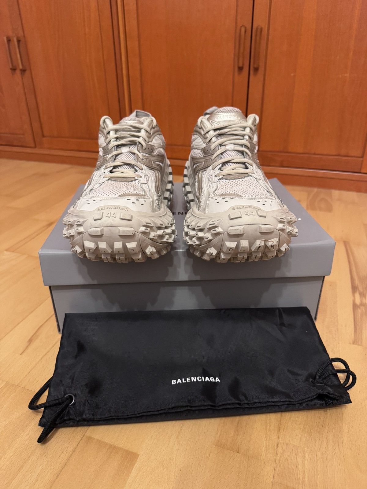 Balenciaga Defender/ Bouncer Beige