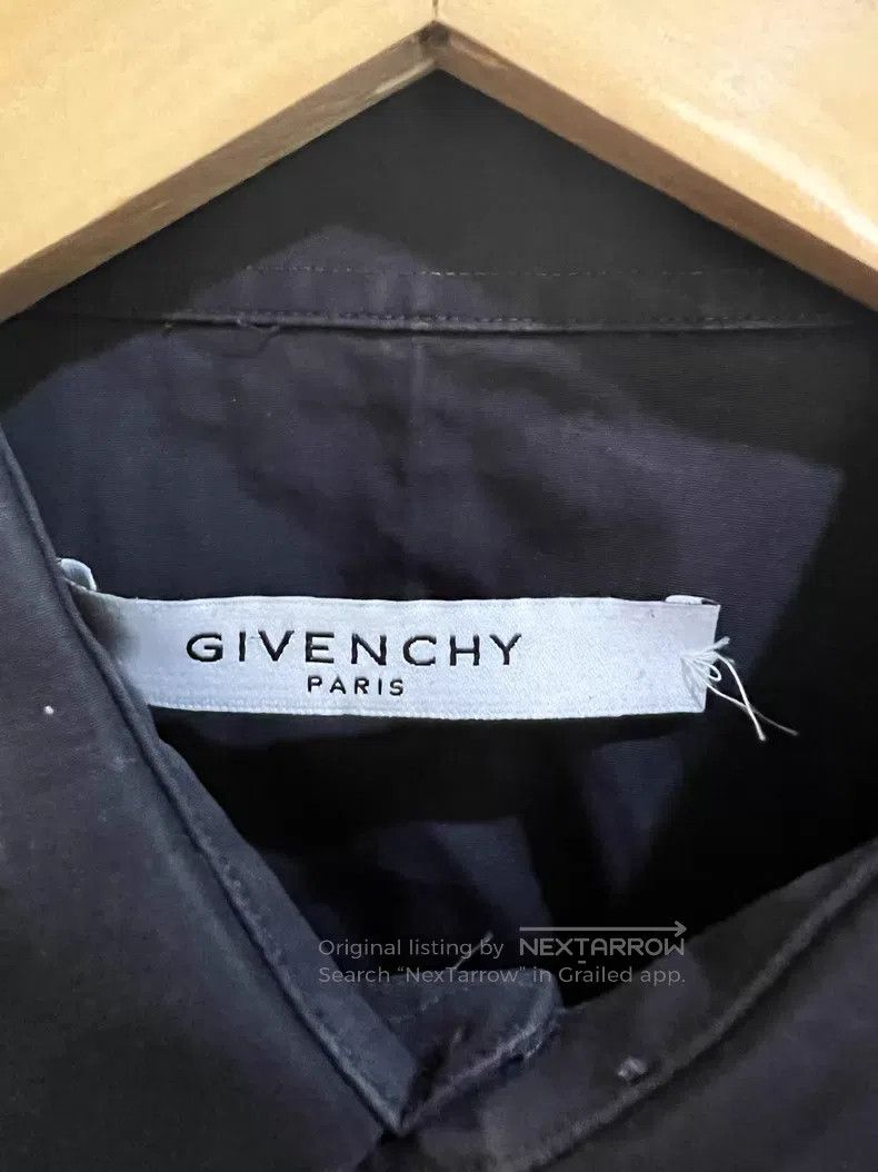 Givenchy Givenchy size 39 Shark Shirt Size US S / EU 44-46 / 1 - 2 Thumbnail