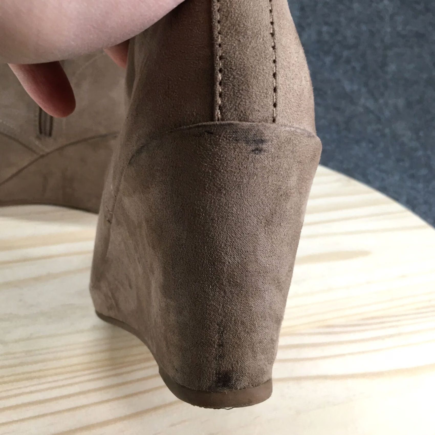 Dolce Vita Dolce Vita Boots Womens 8 Gael Desert Beige Round Toe Ankle Top Wedge Heels DV Shoes Classic Desert Boot Womens 8 Size M / US 6-8 / IT 42-44 - 7 Thumbnail