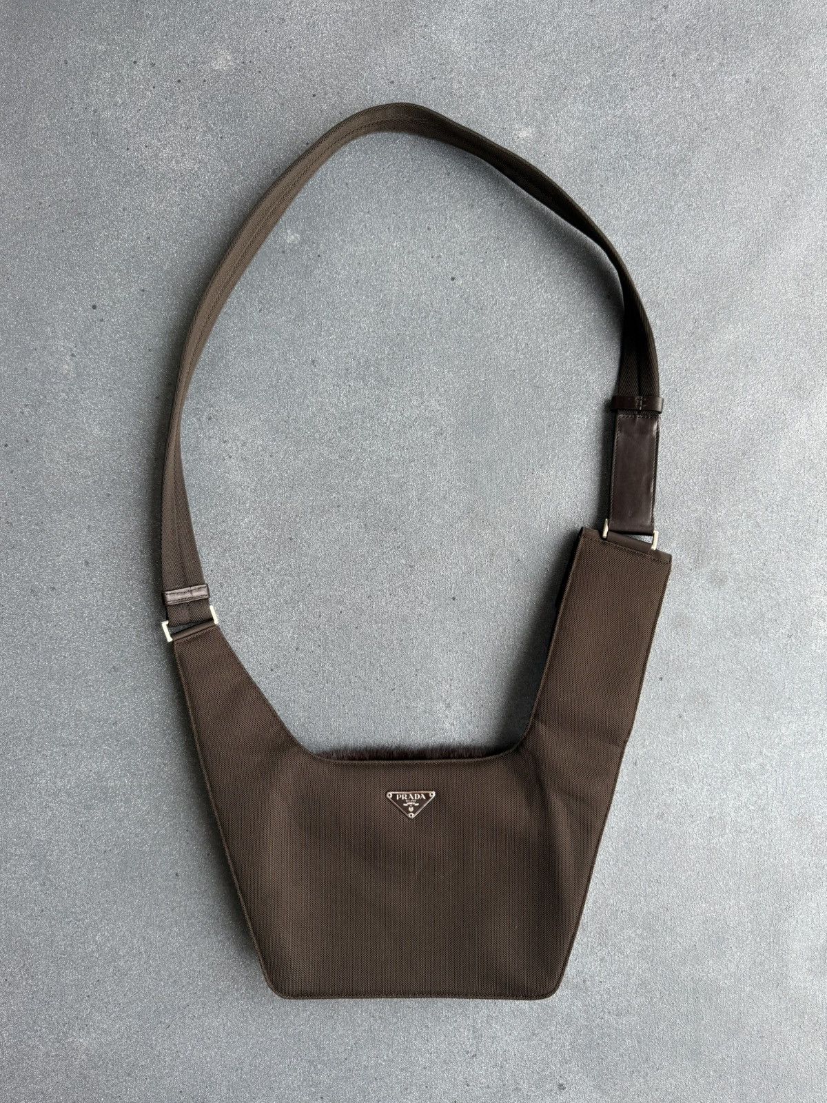 Prada F/W 1999 Prada Mink Fur Brown Logo Cross Body Nylon Bag Size ONE SIZE - 3 Thumbnail