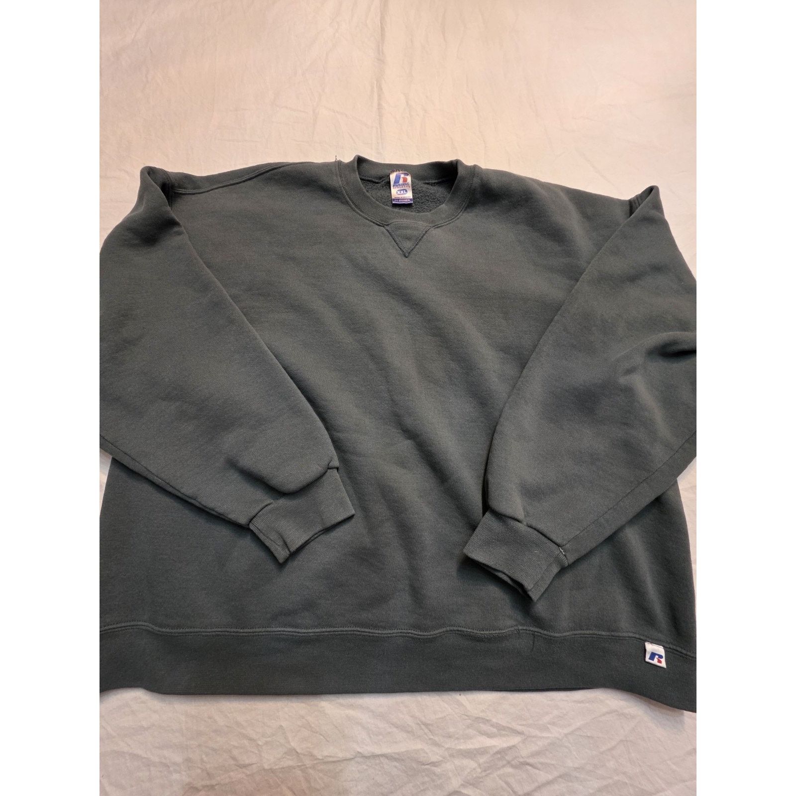 Russell Athletic Russell Athletics Women's Size 2XL Grey Blank Crewneck Size XXL / US 16-18 / IT 52-54 - 1 Thumbnail