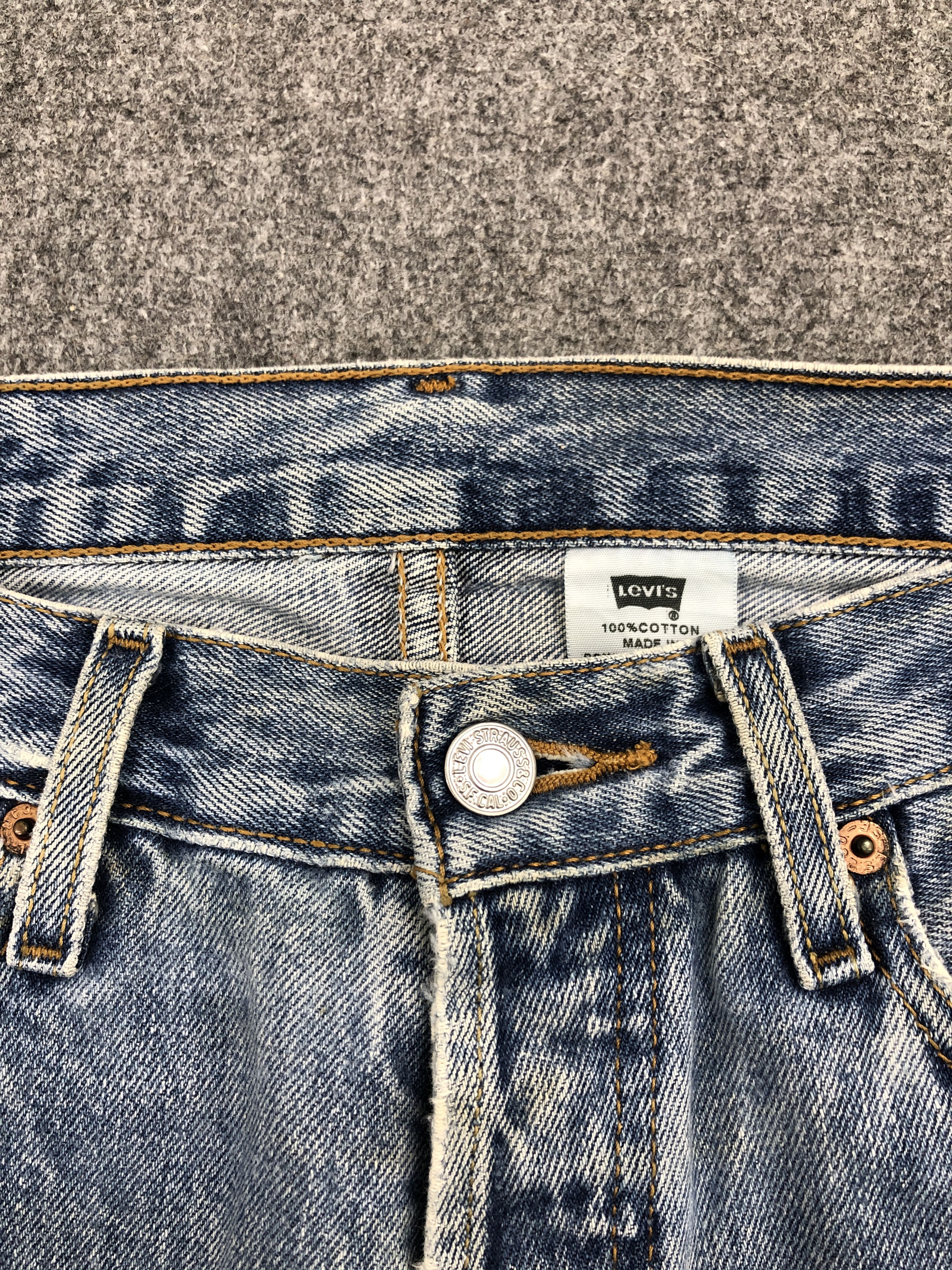 Levi's × Vintage Disressed Vintage Levis 501 Faded Blue Jeans Size US 28 / EU 44 - 13 Thumbnail