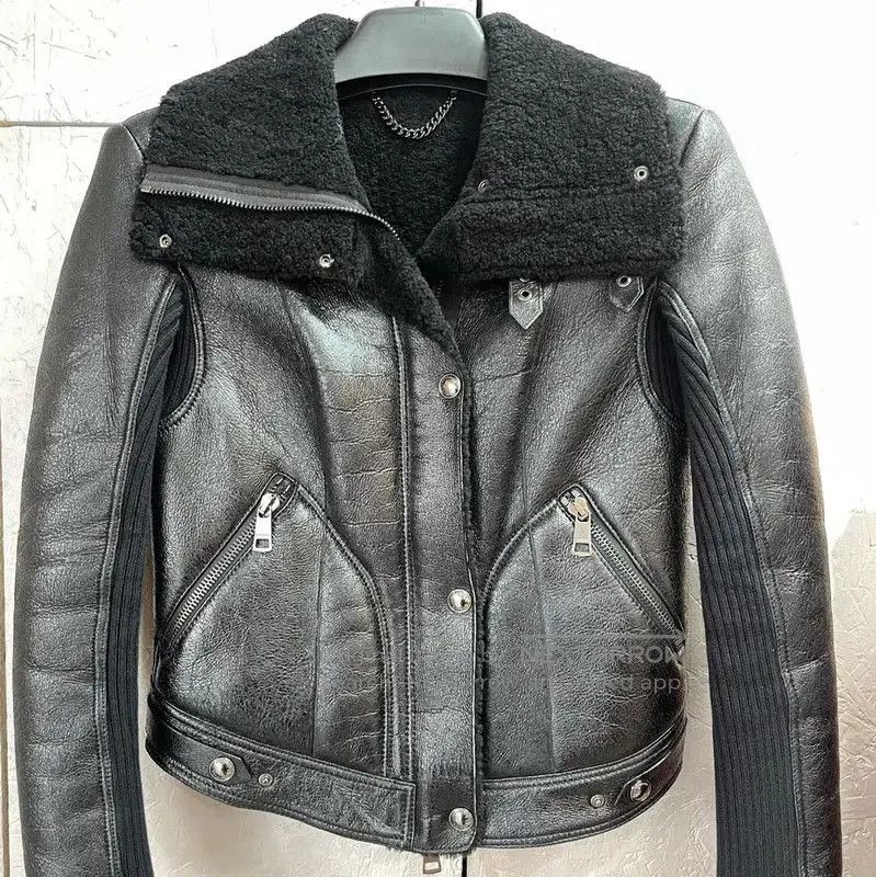 Burberry Burberry Black Leather Women's Jacket. Size M / US 6-8 / IT 42-44 - 1 Thumbnail