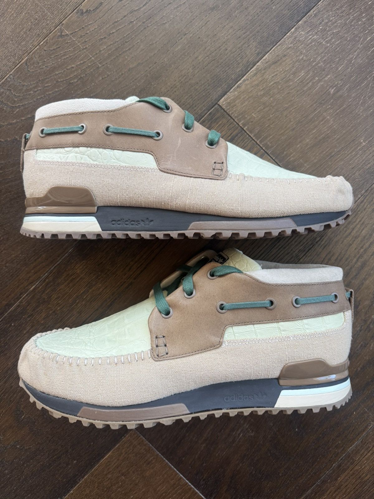 Adidas × Star Wars Adidas x Star Wars ZX 700 Boat “Yoda” New in Box US10.5 Size US 10.5 / EU 43-44 - 2 Thumbnail