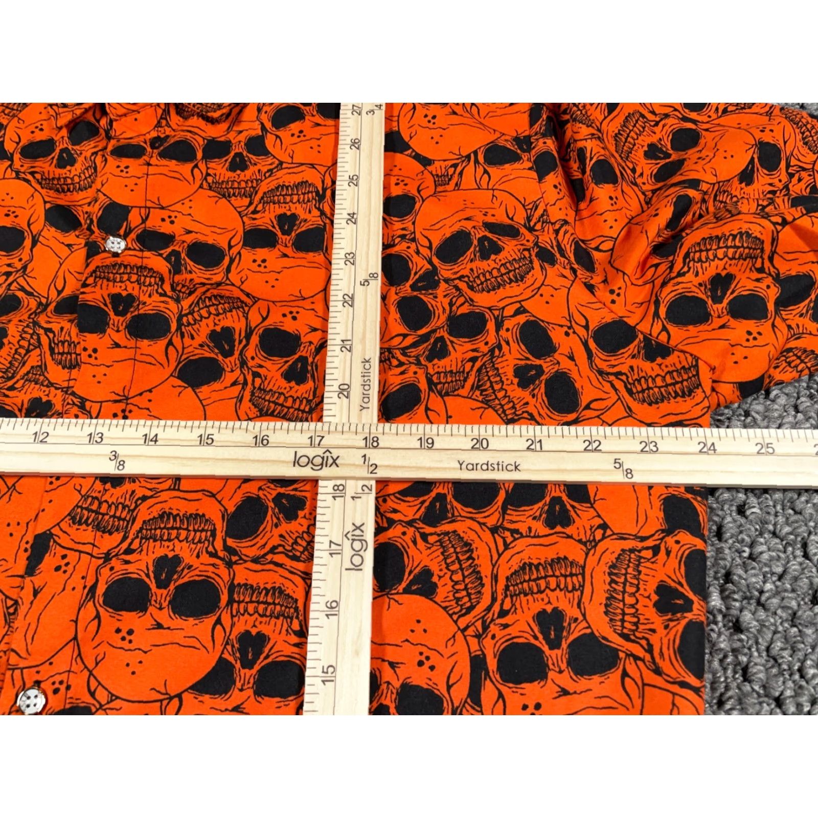 Etro VINTAGE Sslr Skull Print Shirt Adult XL Orange Black Geometric Grunge Retro Guitar Mens Button-Up Short Sleeve Poliester Size US XL / EU 56 / 4 - 7 Thumbnail
