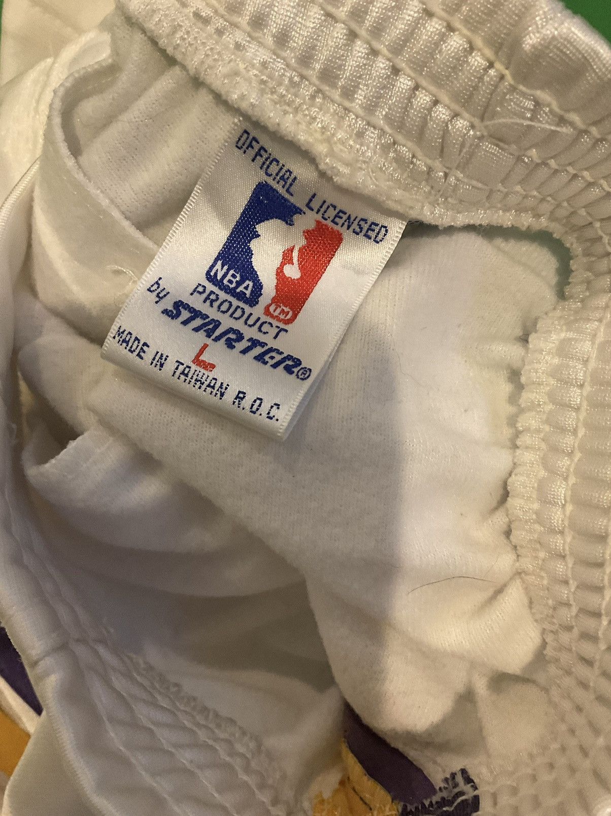 NBA × Vintage Vintage Authentic White and yellow Lakers track pants Size US 34 / EU 50 - 2 Thumbnail