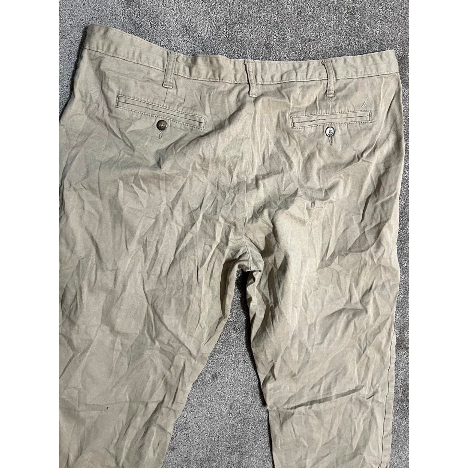Nautica Nautica Classic Fit Chinos Pants 40x30 Beige Flat Front Cotton Casual Mens Size US 40 / EU 56 - 2 Thumbnail