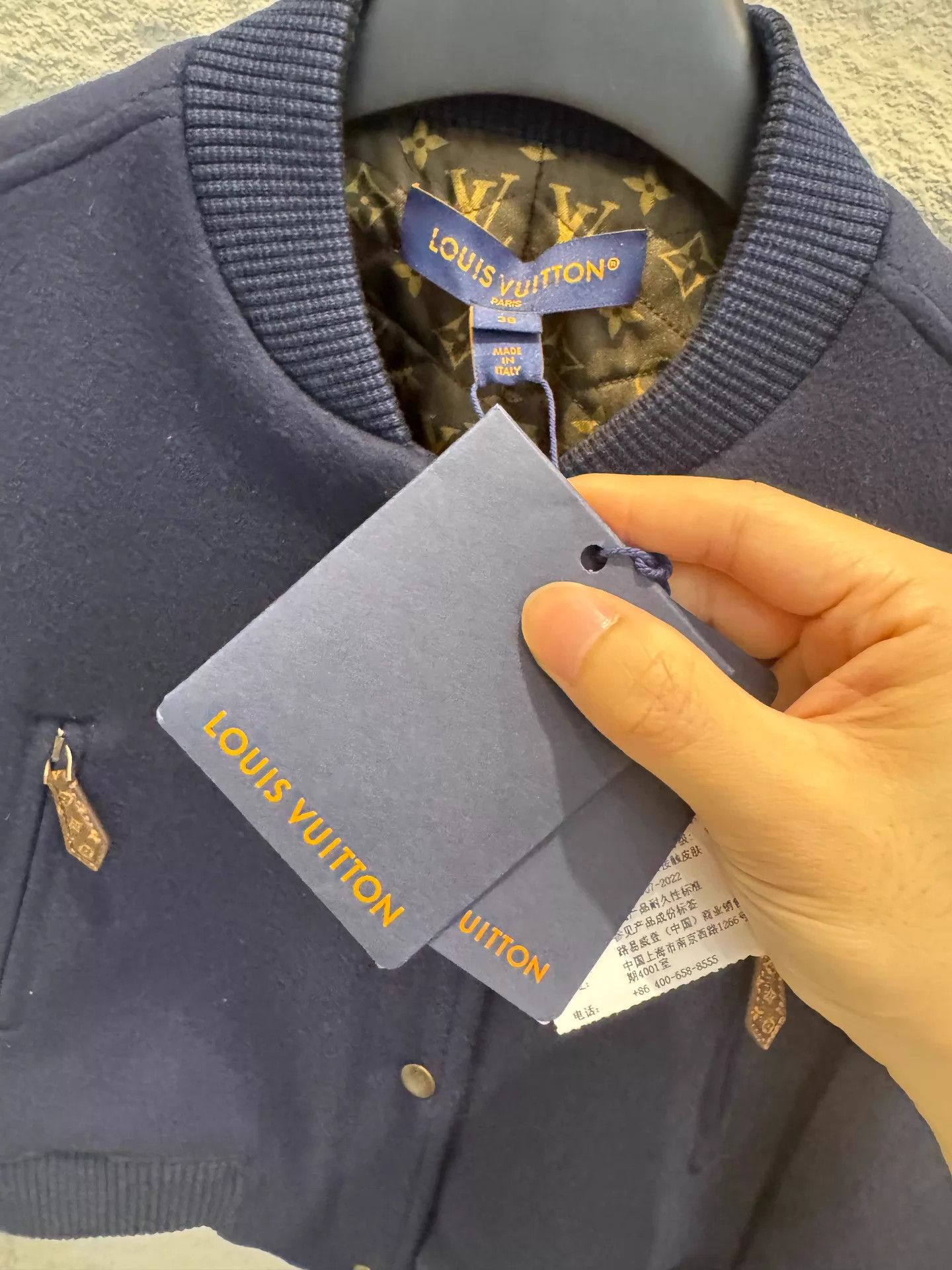 Louis Vuitton LV New Women's Short Navy Blue Cashmere Pilot Jacket Size S / US 4 / IT 40 - 3 Thumbnail