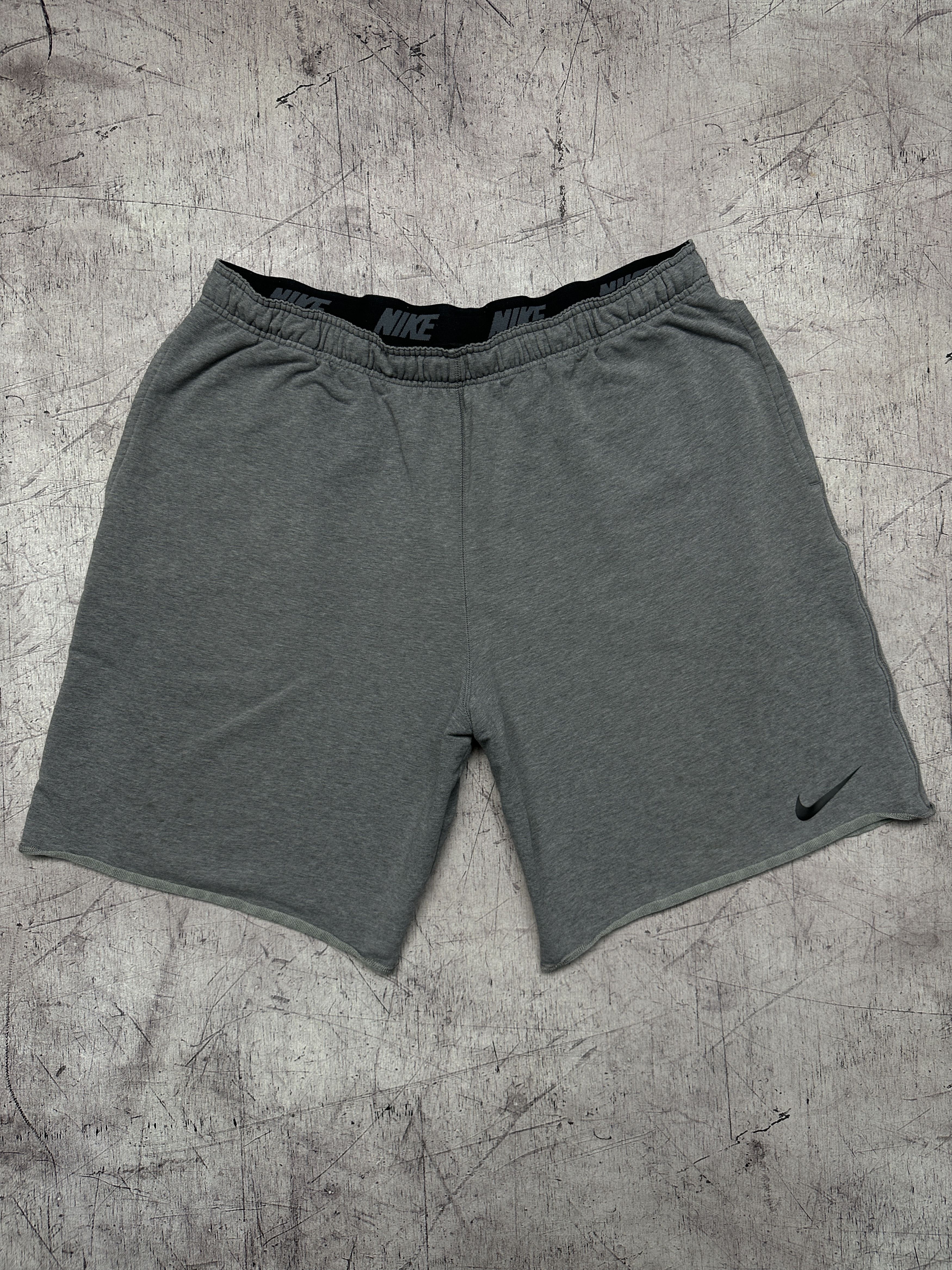Nike Nike Mens Sweatshorts Shorts Size US 38 / EU 54 - 1 Thumbnail
