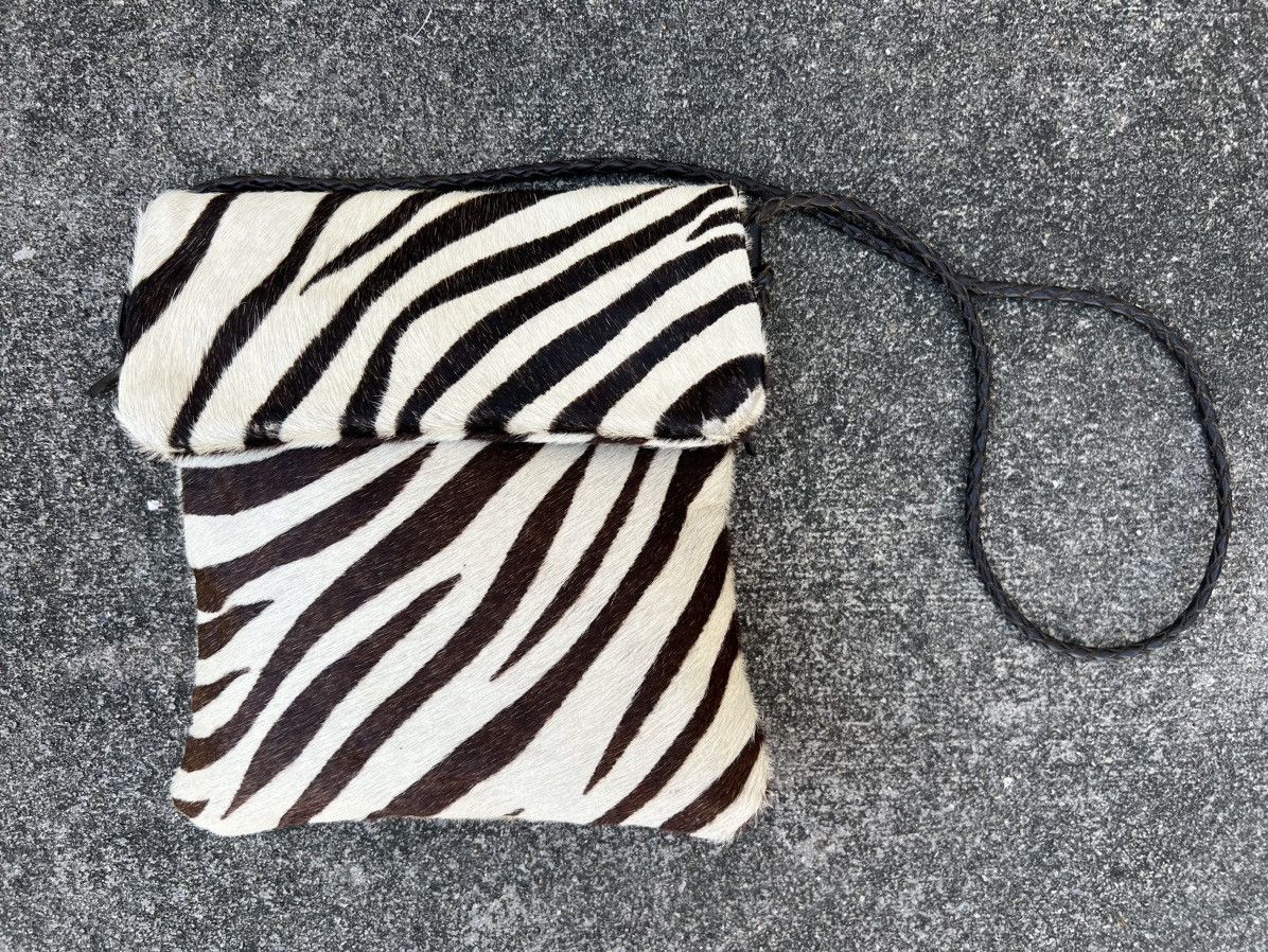 Leather Vintage J&M Davidson England Zebra Leather Sling Bag Size ONE SIZE - 10 Thumbnail