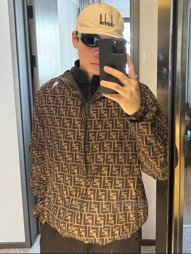 Fendi Fendi FF Full Print Logo Zipper Jacket Size US L / EU 52-54 / 3 - 9 Thumbnail