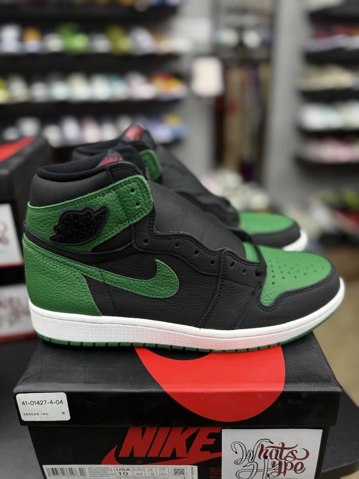 Jordan Brand Nike Air Jordan 1 Retro High OG Pine Green Black Size 10 Size US 10 / EU 43 - 1 Thumbnail