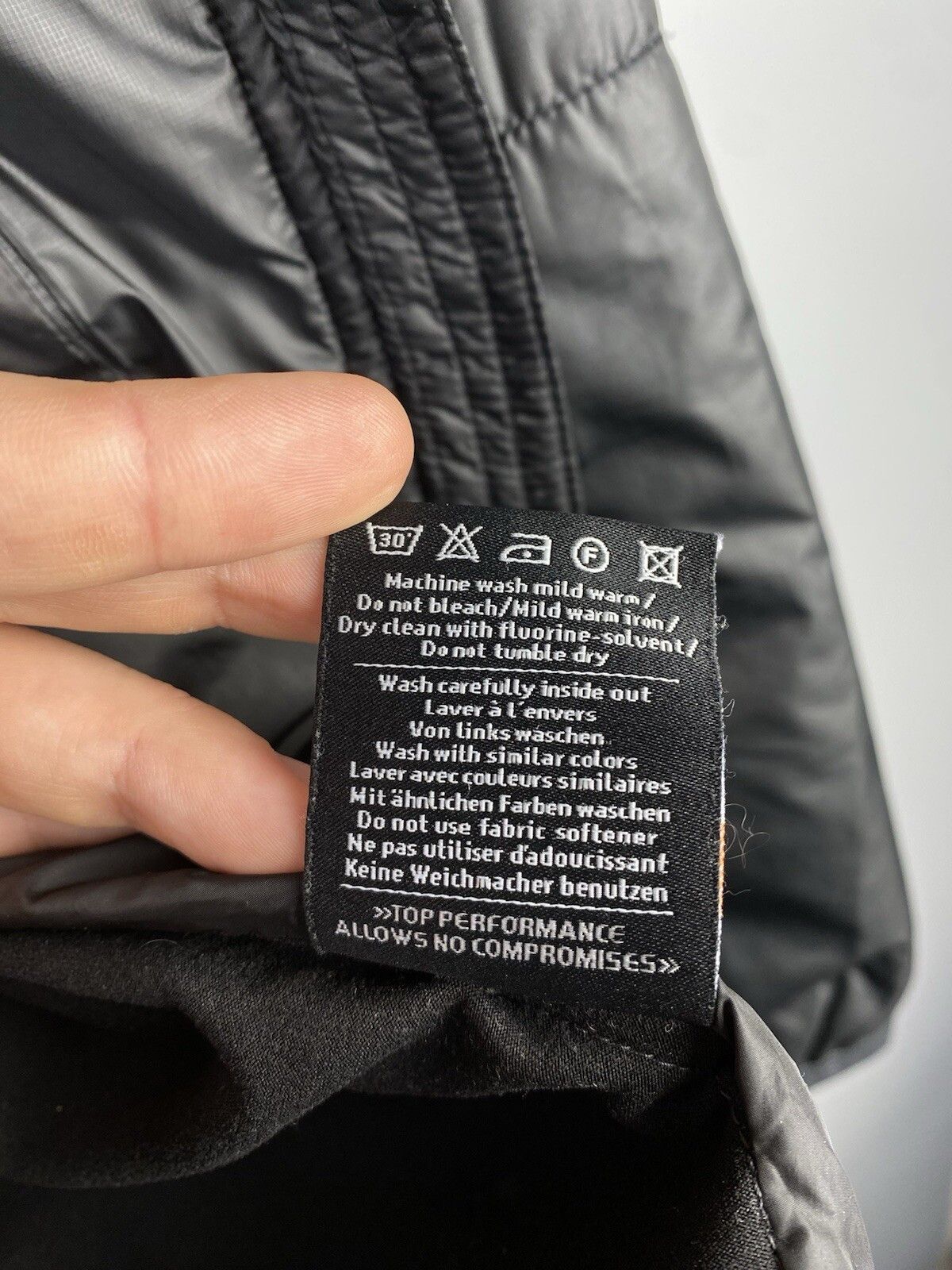 KJUS Kjus Womens Outdoor Primaloft Insulation Jacket Size M / US 6-8 / IT 42-44 - 19 Thumbnail