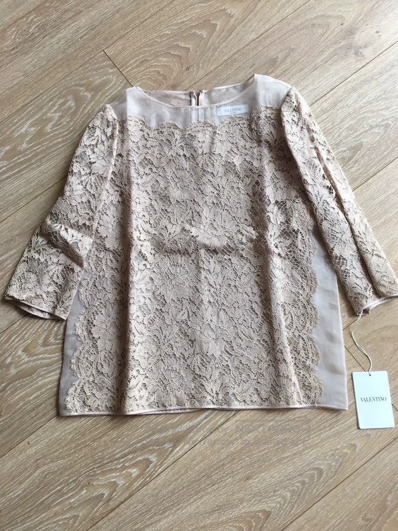 Valentino Valentino Lace top Size M / US 6-8 / IT 42-44 - 1 Thumbnail