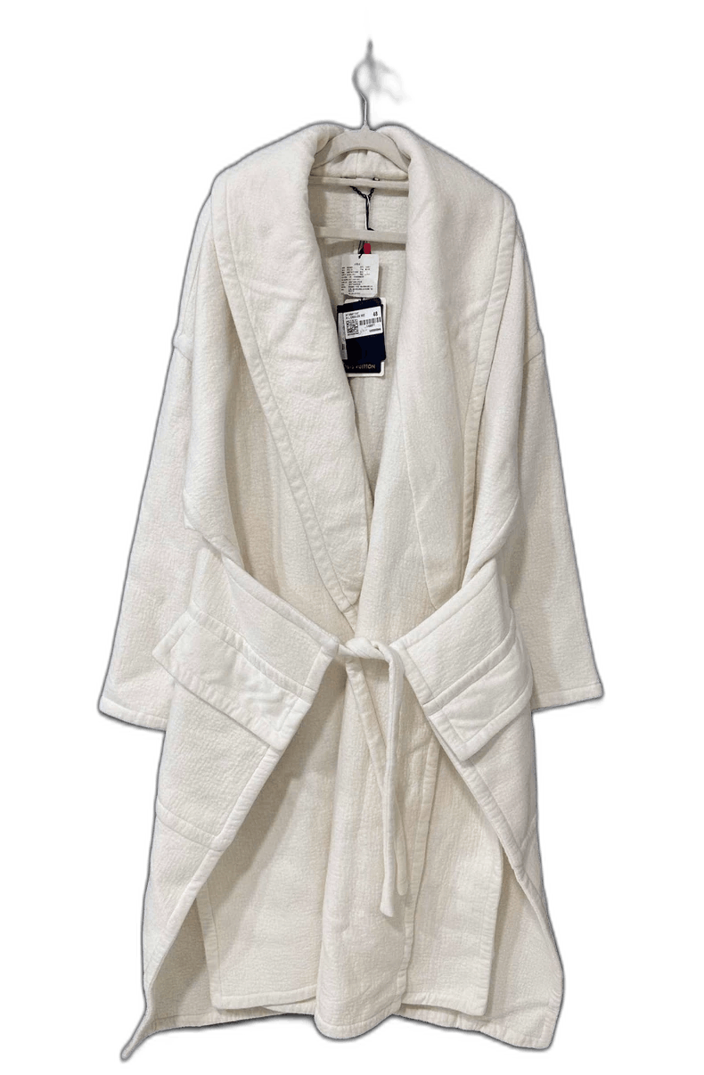 Louis Vuitton Louis Vuitton White Bathrobe Coat -2505 Size XL / US 12-14 / IT 48-50 - 1 Thumbnail