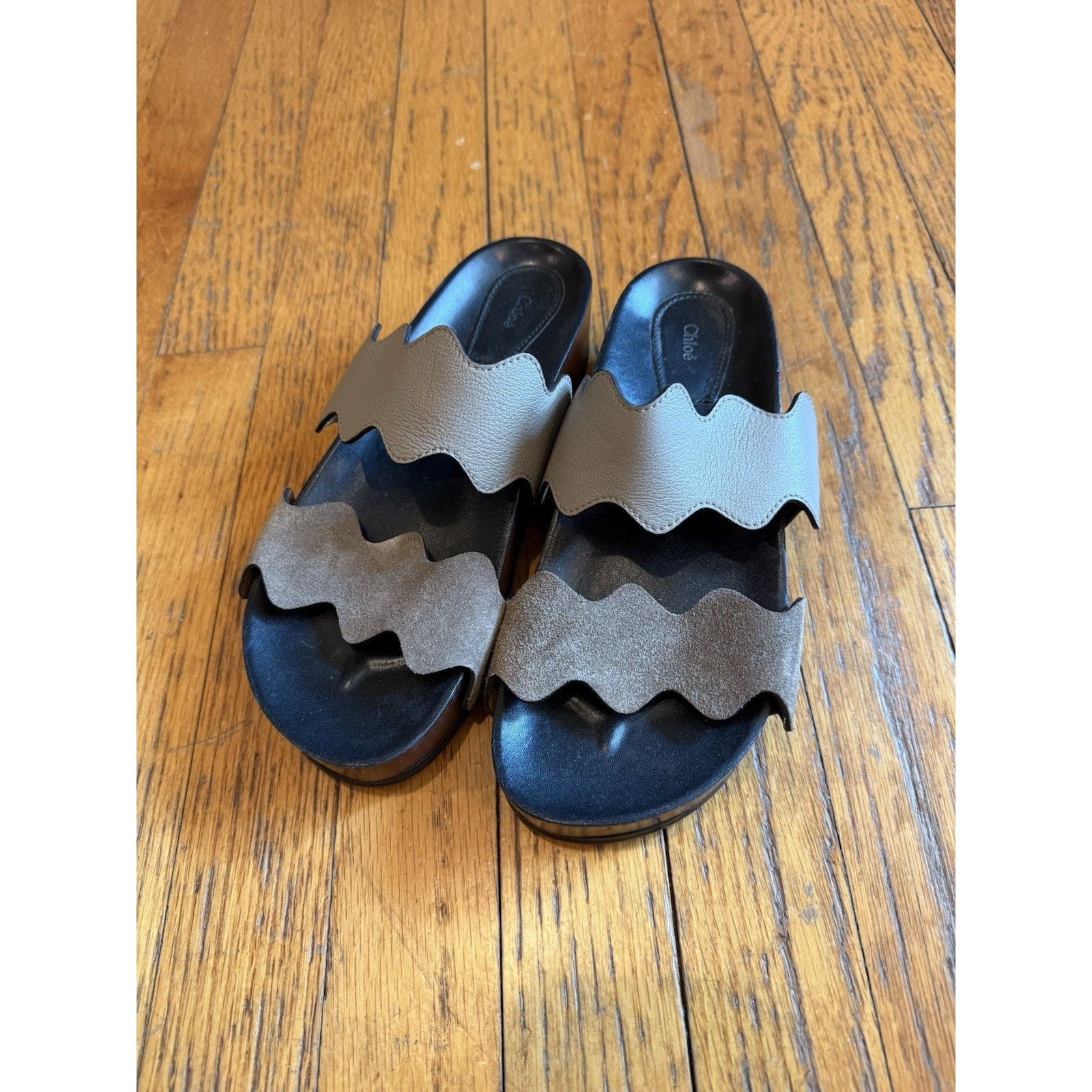Chloe Authentic Chloe Carrara Scalloped slide sandal Gray Size 37 Size US 7 / IT 37 - 10 Thumbnail