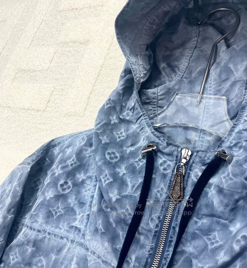 Louis Vuitton Louis Vuitton Old flower full logo hooded assault jacket Size US S / EU 44-46 / 1 - 3 Thumbnail