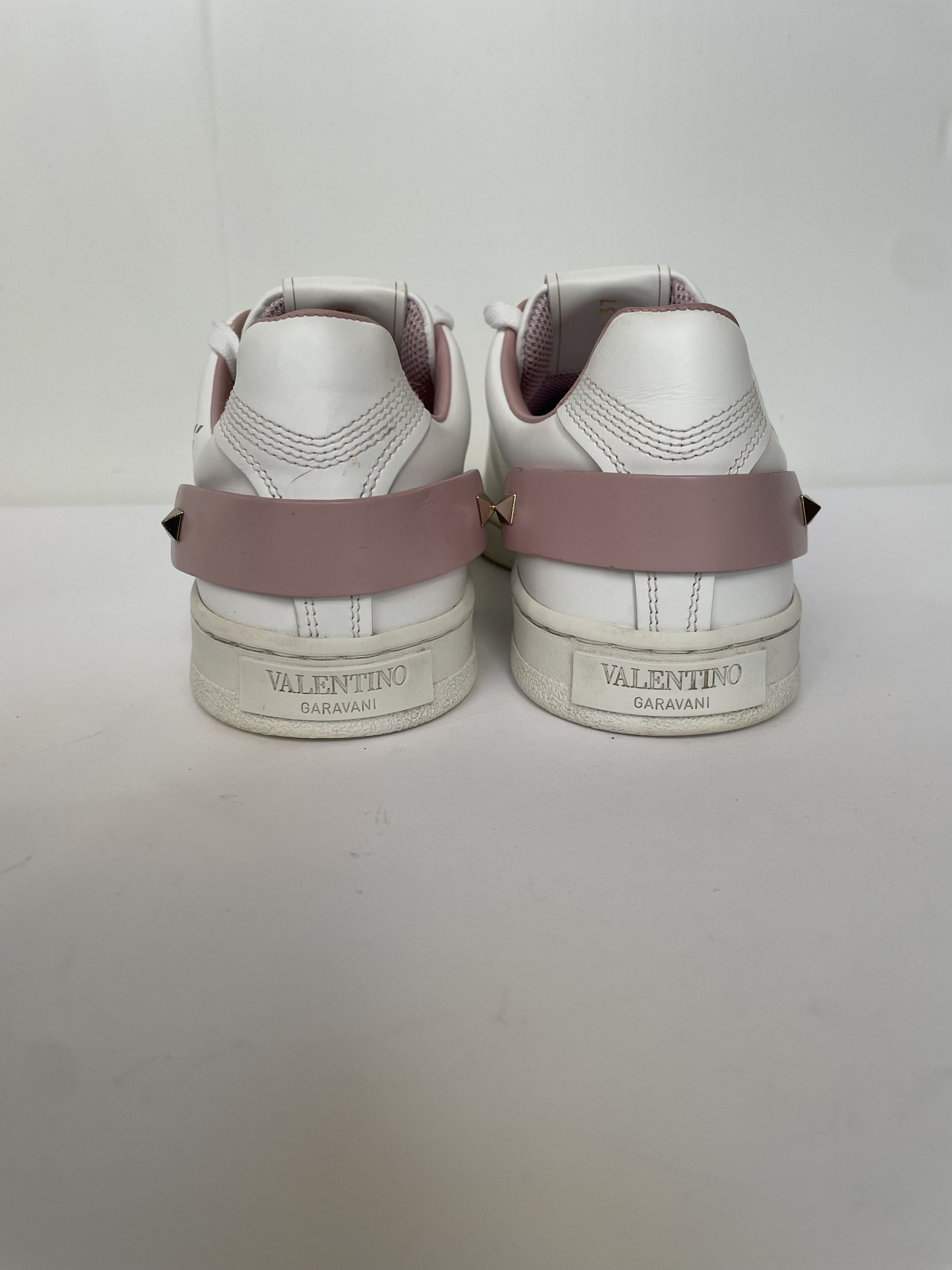 Valentino Valentino Garavani V-LOGO leather sneakers Size US 7 / IT 37 - 5 Thumbnail