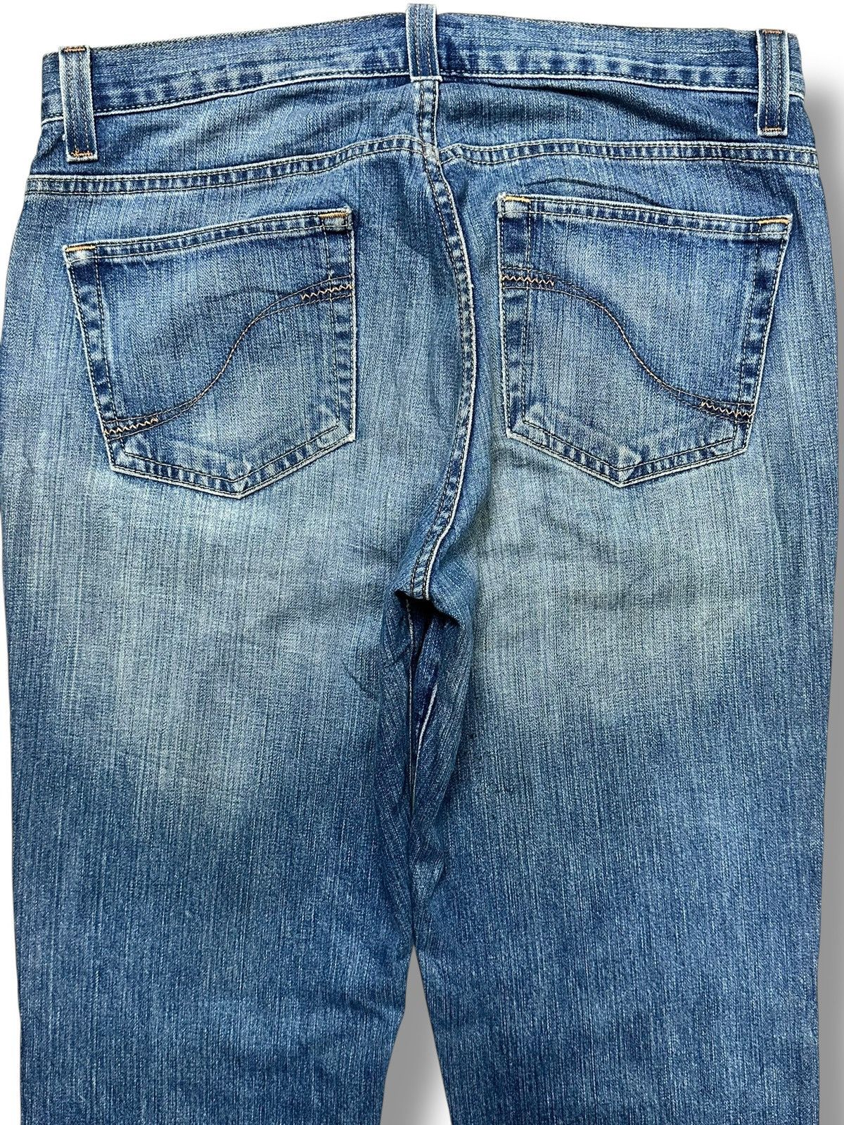 DKNY Vintage DKNY Jean Slight Flare & Bootcut with Faded BlueWash Size US 33 - 4 Thumbnail