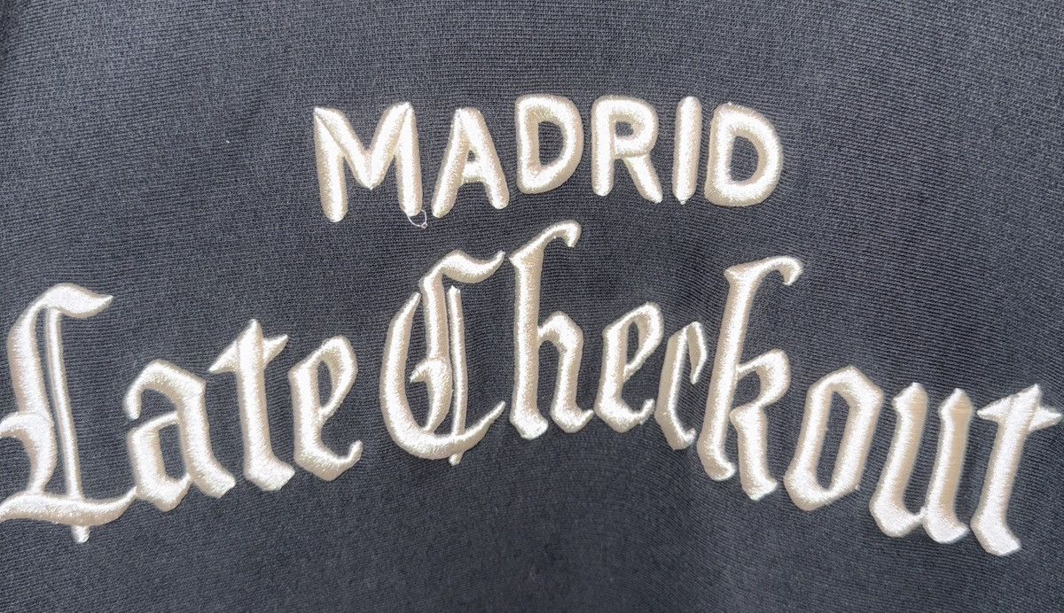 Other Late Checkout’s Issa Jean Crewneck Sweatshirt in Black Size US M / EU 48-50 / 2 - 7 Thumbnail