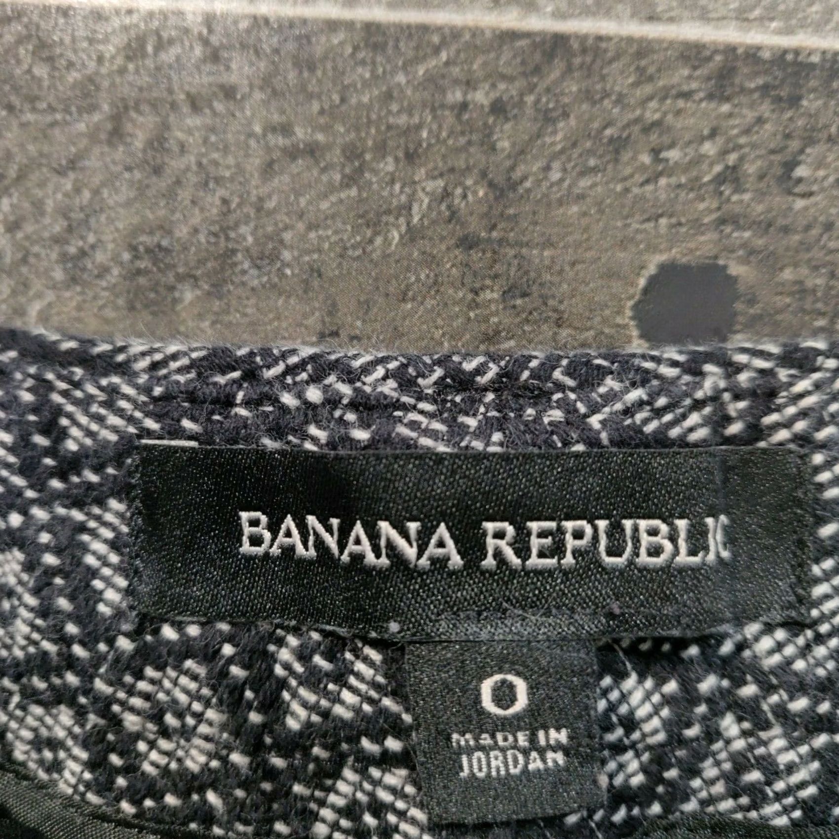 Banana Republic Banana Republic Shorts Womens Black Hot Pants Mid-Rise Diamond Pattern Casual Size 0 Size 28" / US 6 / IT 42 - 3 Thumbnail