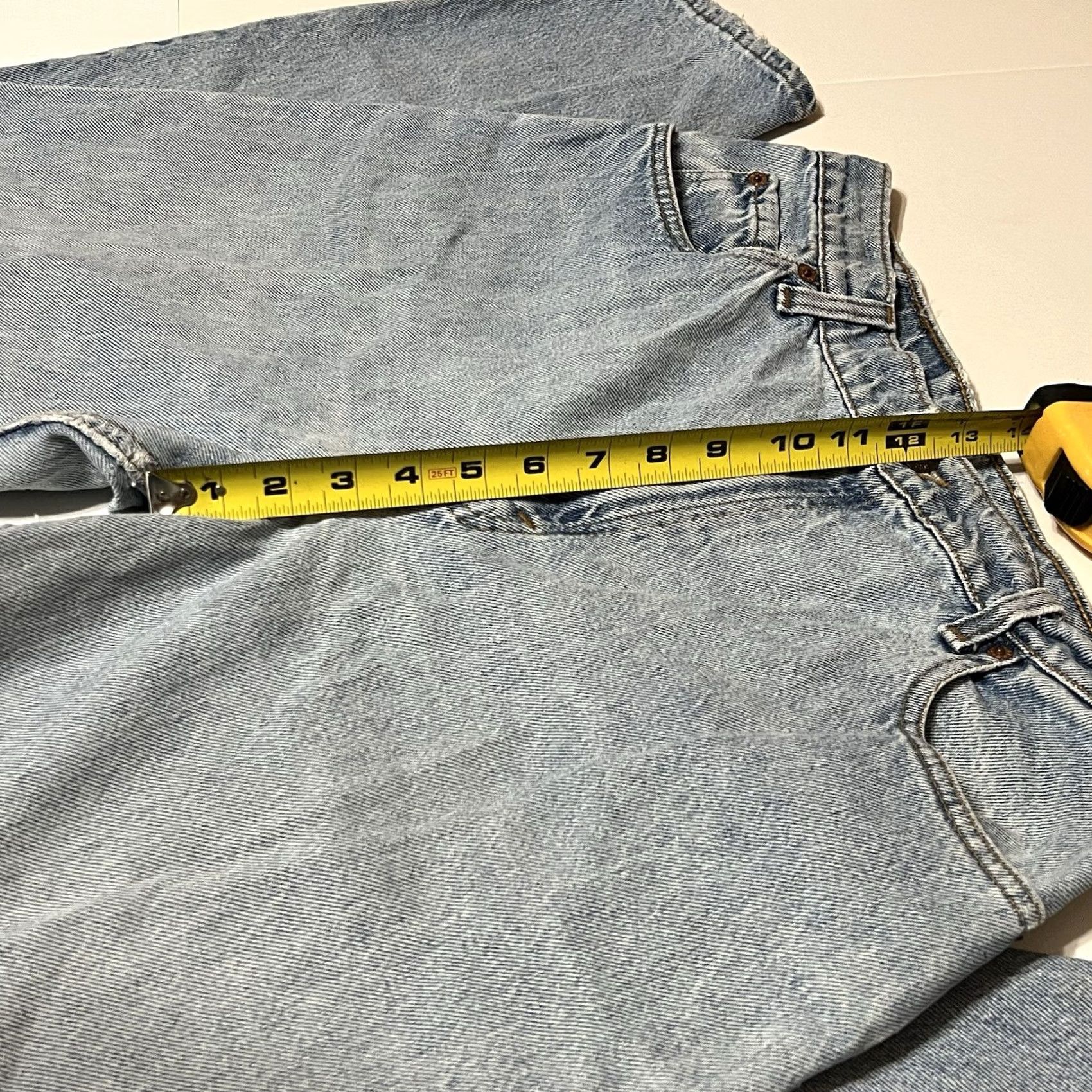 Levi's VINTAGE Levi's 551 Jeans Women 14 Denim Relaxed Tapered Distressed 31x29 Size 36" / US 14 / IT 50 - 4 Thumbnail