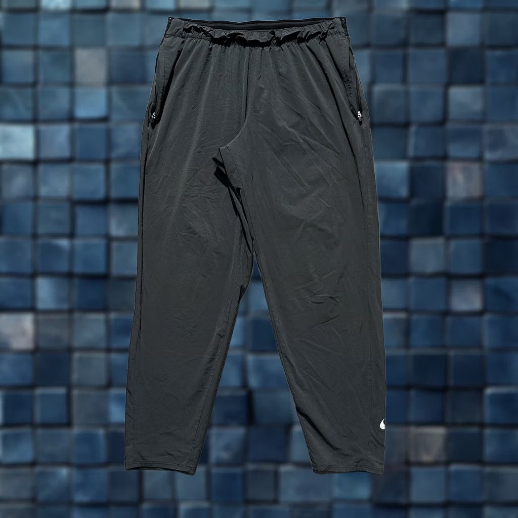 Nike Nike Pants Womens L Gray Flex Essential Dri-Fit 7/8 Breathable Slim Fit Sports Size 36" / US 14 / IT 50 - 1 Thumbnail