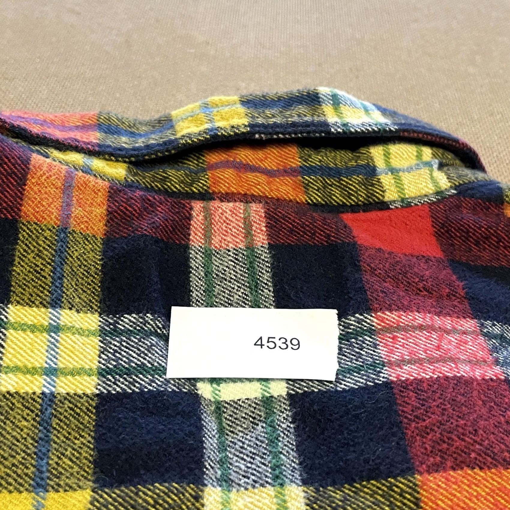 Vintage Woolrich Shirt Mens Large Plaid Flannel Button Down Red Yellow Navy Outdoor Size US L / EU 52-54 / 3 - 8 Thumbnail