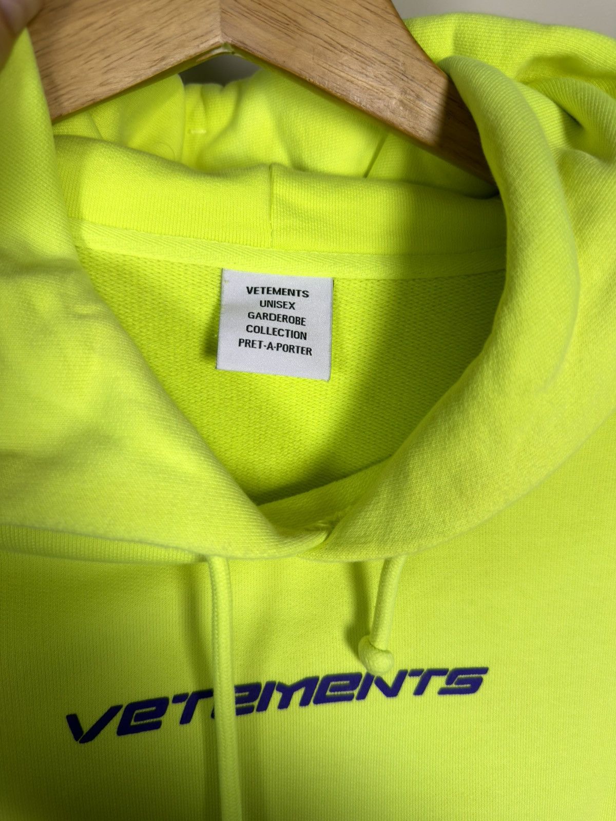 Vetements *RARE* VETEMENTS RUN TAPE LOGO OVERSIZED SWEATER HOODIE Size US M / EU 48-50 / 2 - 7 Thumbnail