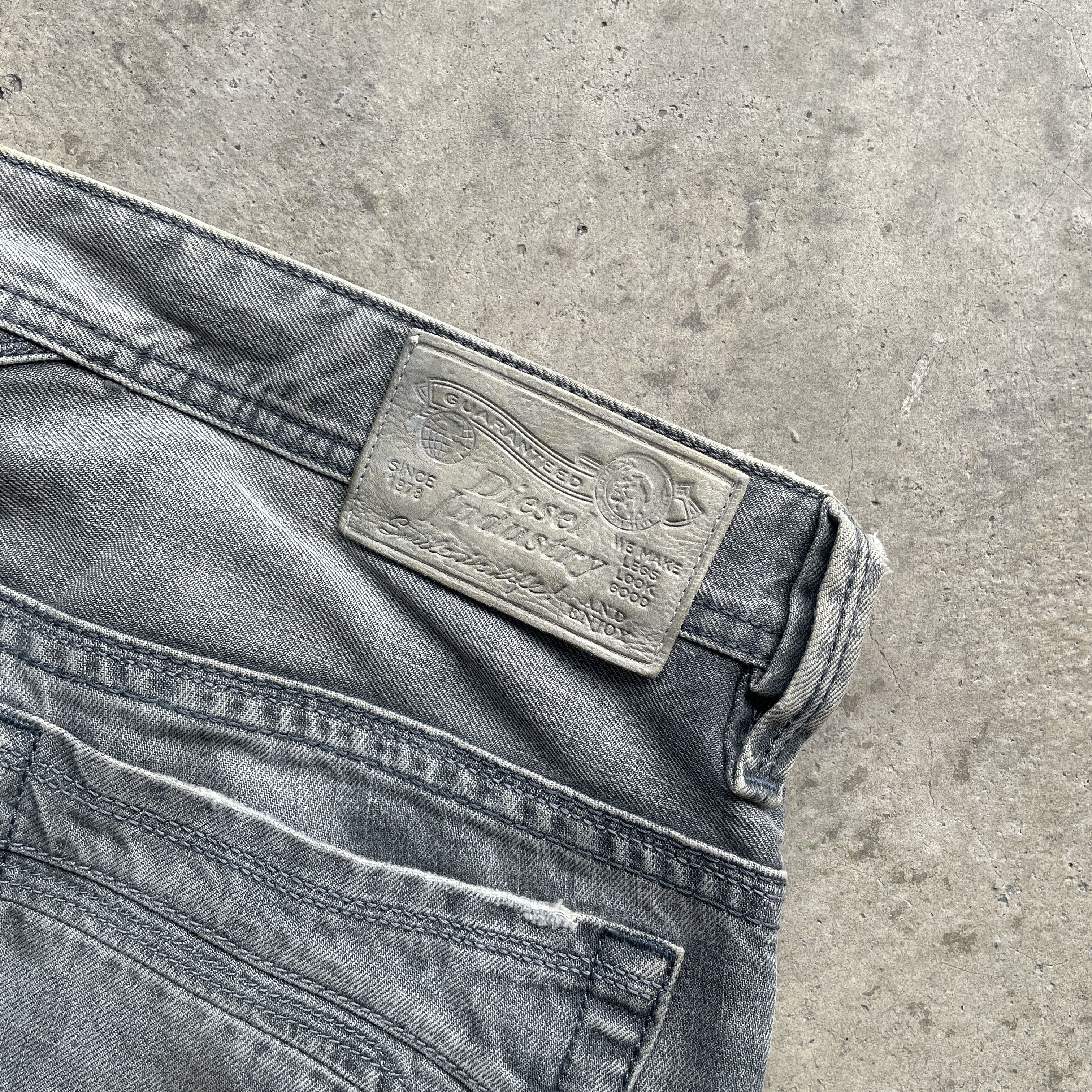 Diesel W35 VINTAGE DIESEL INDUSTRY JEANS BLACK FADED DENIM PANTS Size US 35 - 9 Thumbnail