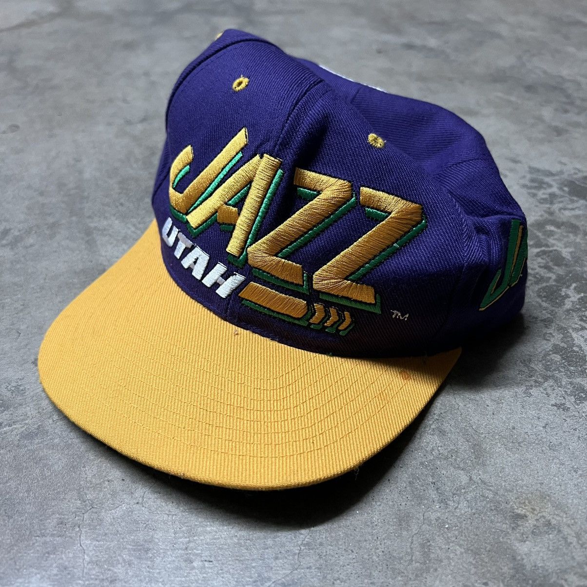 Vintage 90's NBA Utah Jazz AID Embroidered Snapback Hat