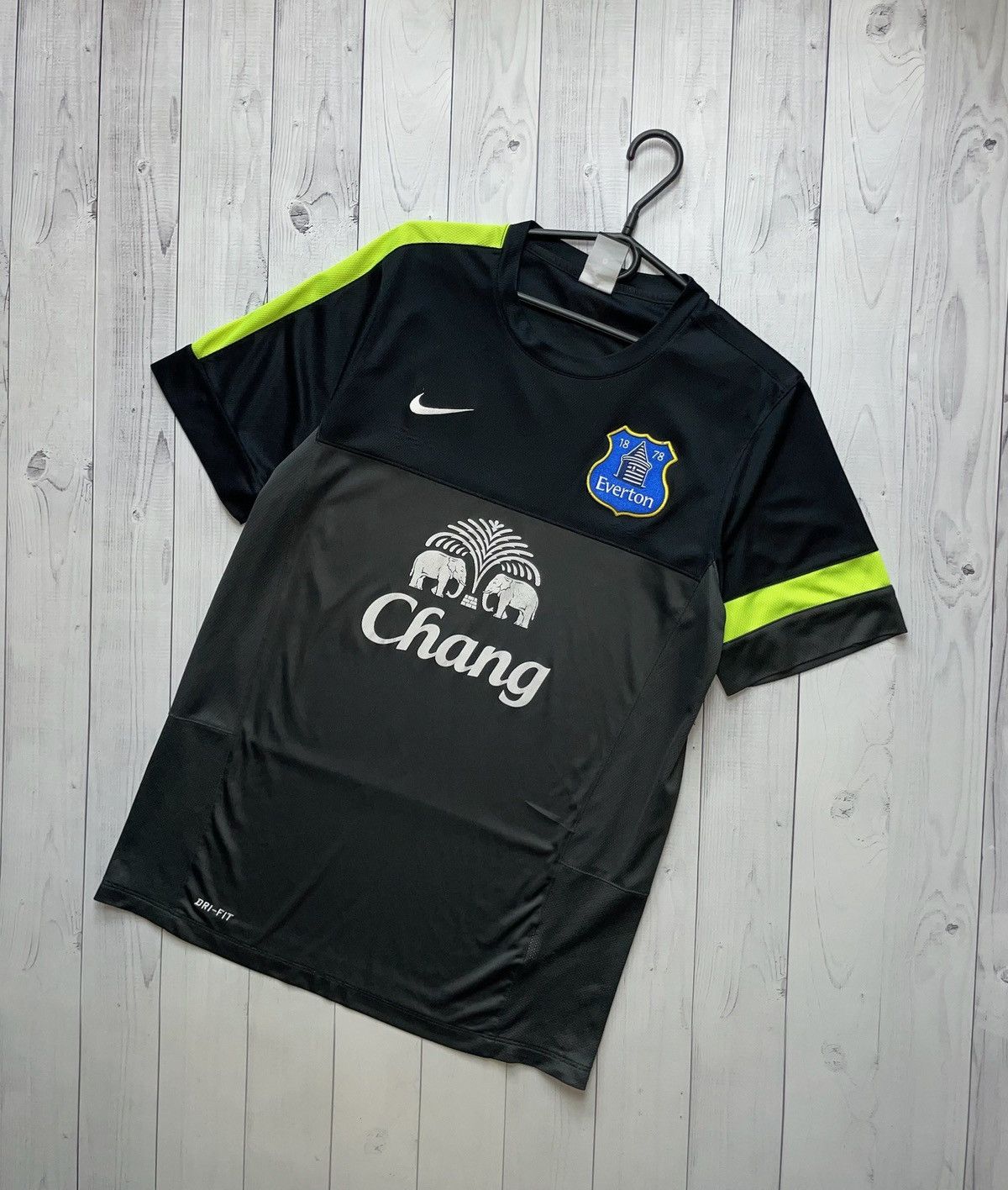 Nike × Vintage Vintage Nike Everton soccer jersey black logo size L Size US L / EU 52-54 / 3 - 1 Thumbnail