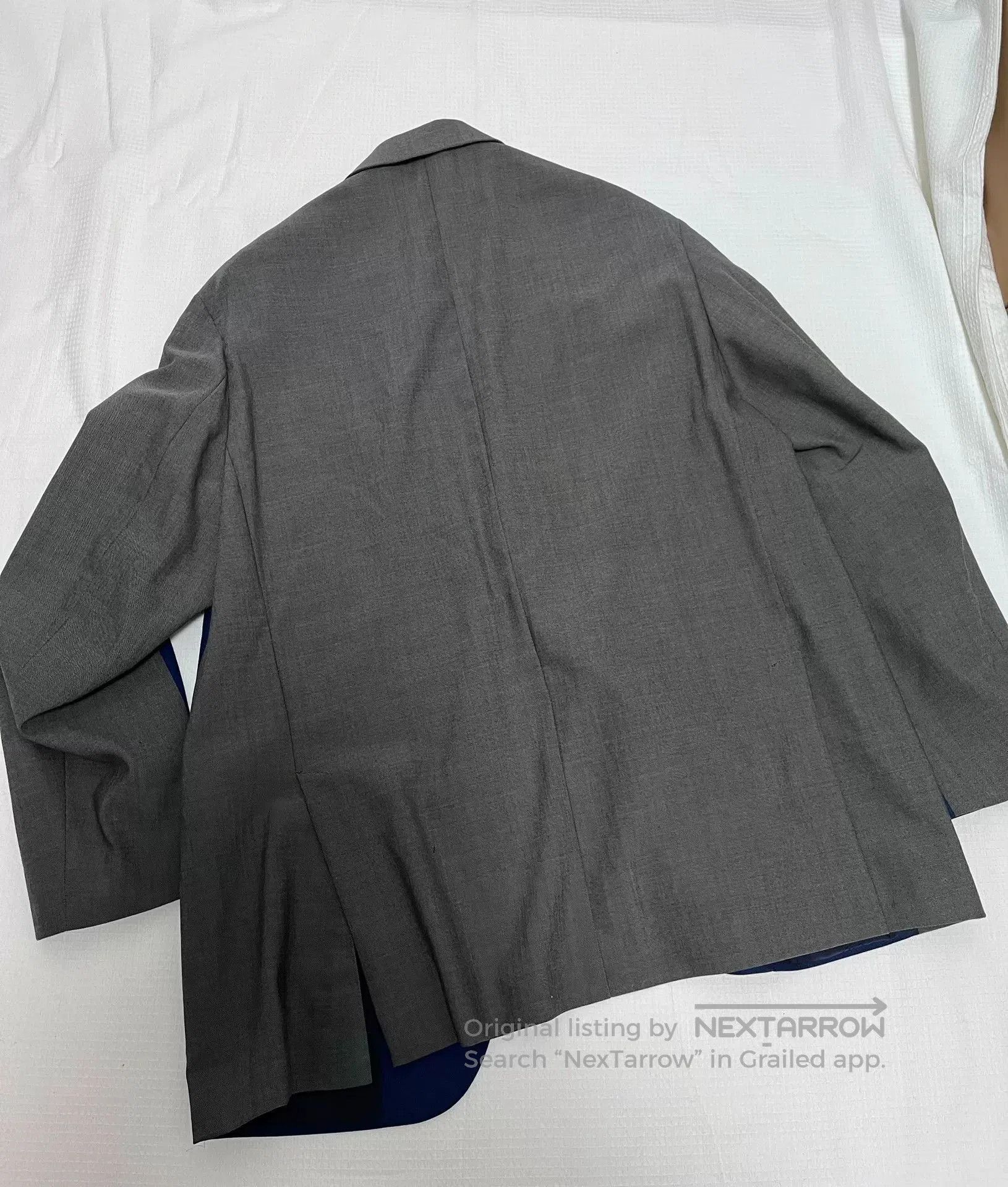 Louis Vuitton Louis Vuitton Paneled Blazer Size 46. Size US S / EU 44-46 / 1 - 7 Thumbnail