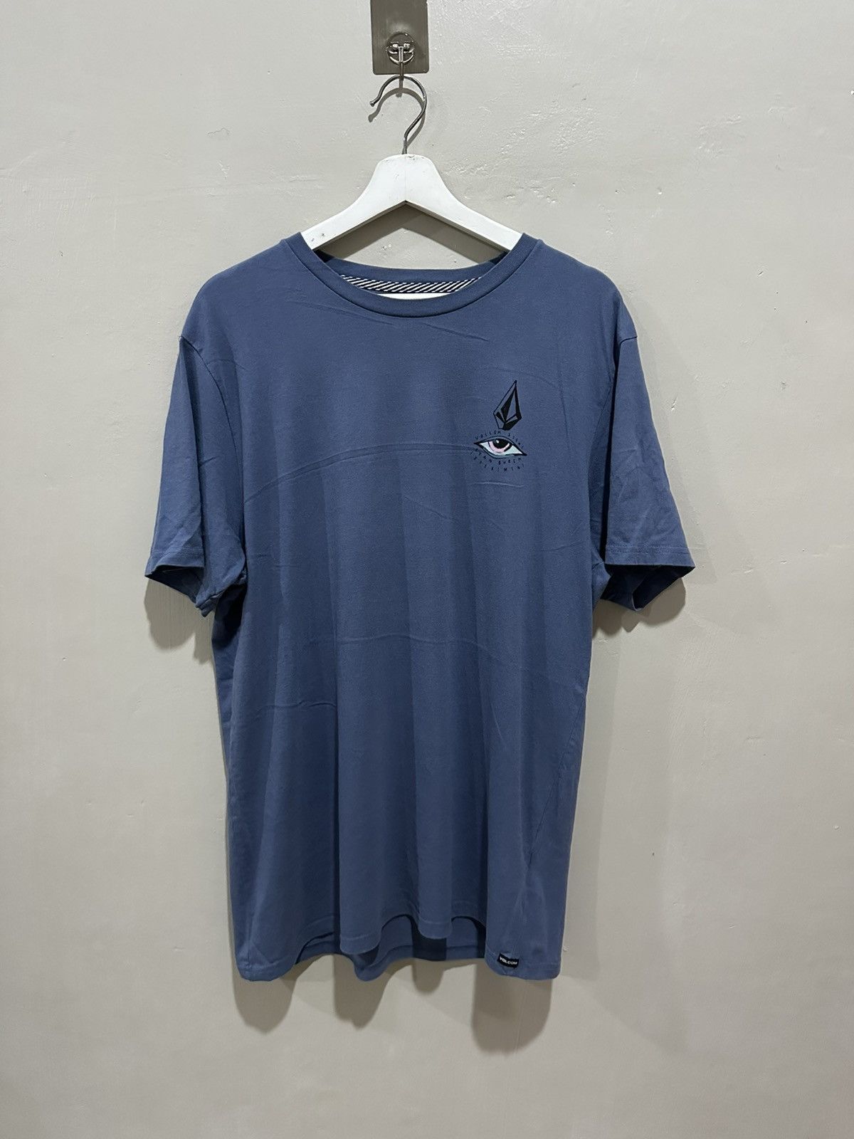 Volcom Volcom Tshirt x Vintage x Rare item Size US L / EU 52-54 / 3 - 1 Thumbnail