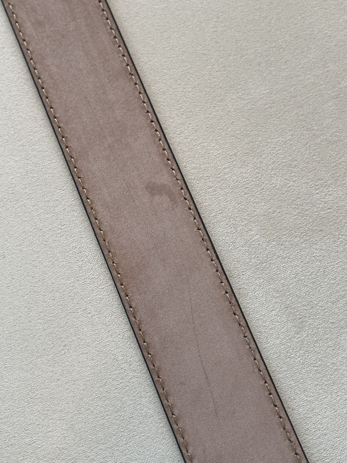 Gucci Authentic Gucci Leather Belt with Crystal Logo Buckle Size ONE SIZE - 6 Thumbnail