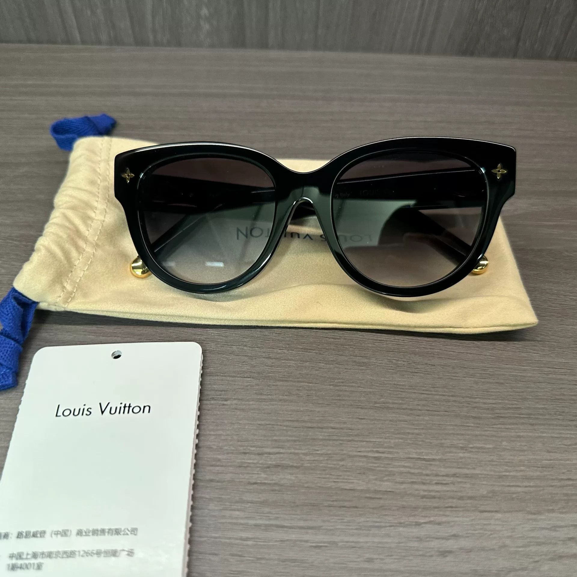 Louis Vuitton Louis Vuitton Retro Black Sunglasses one size Men Size ONE SIZE - 1 Thumbnail